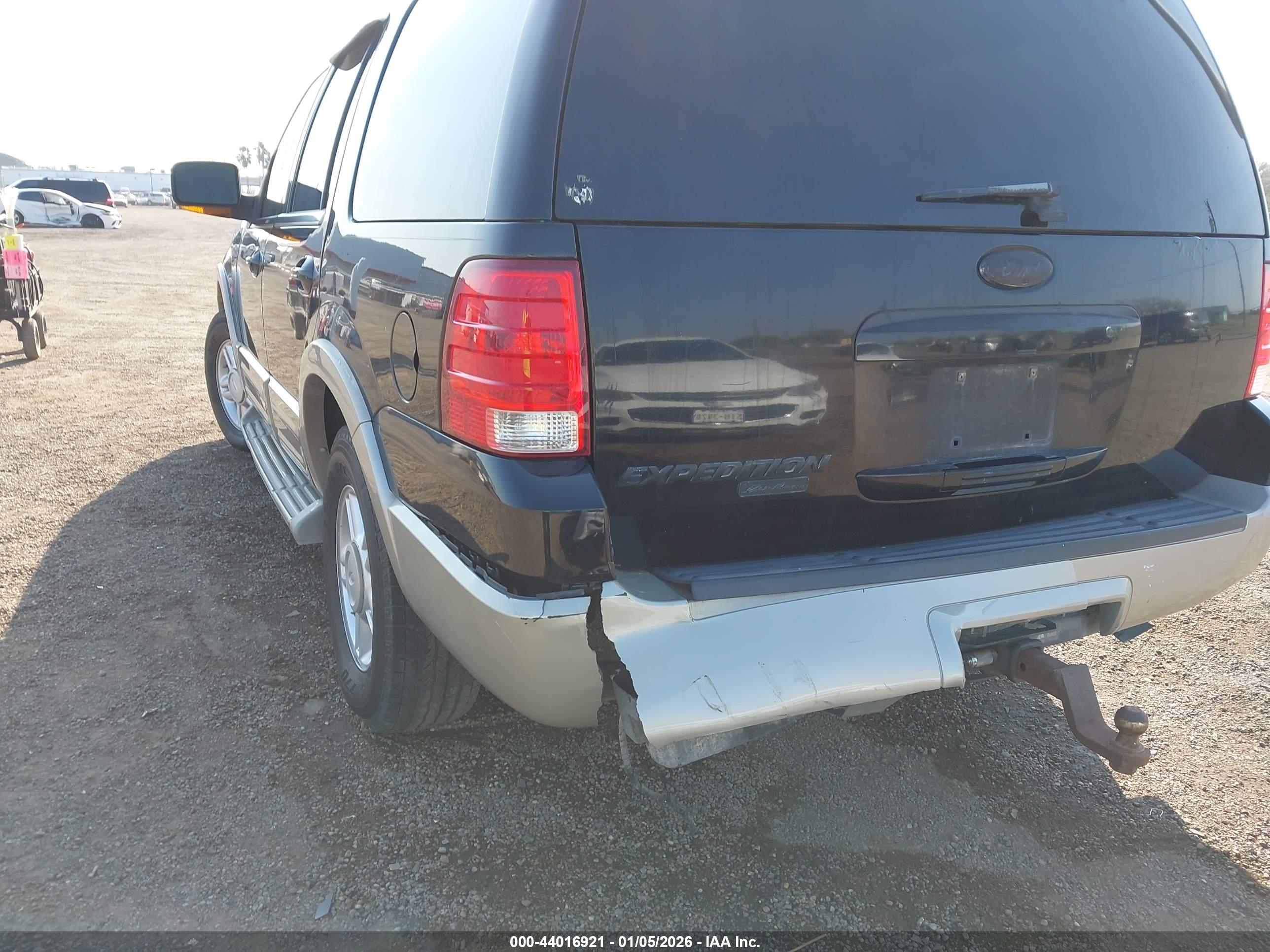 FORD EXPEDITION image 6