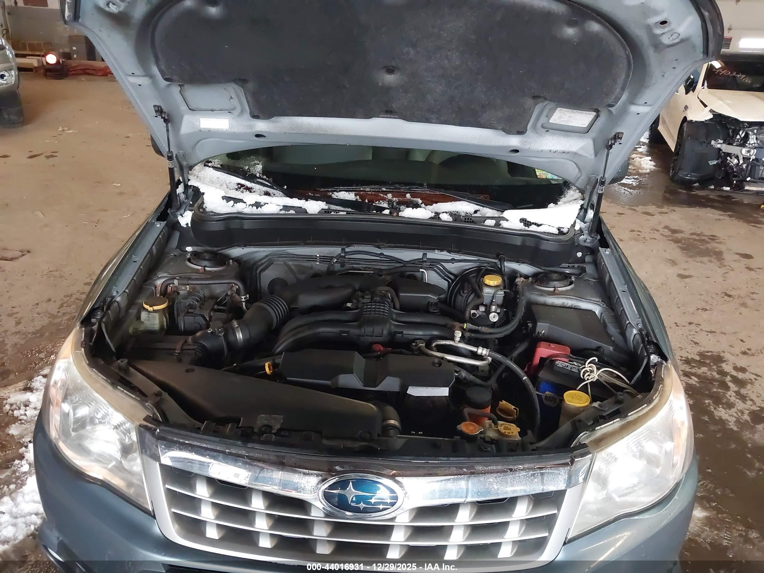 SUBARU FORESTER image 10