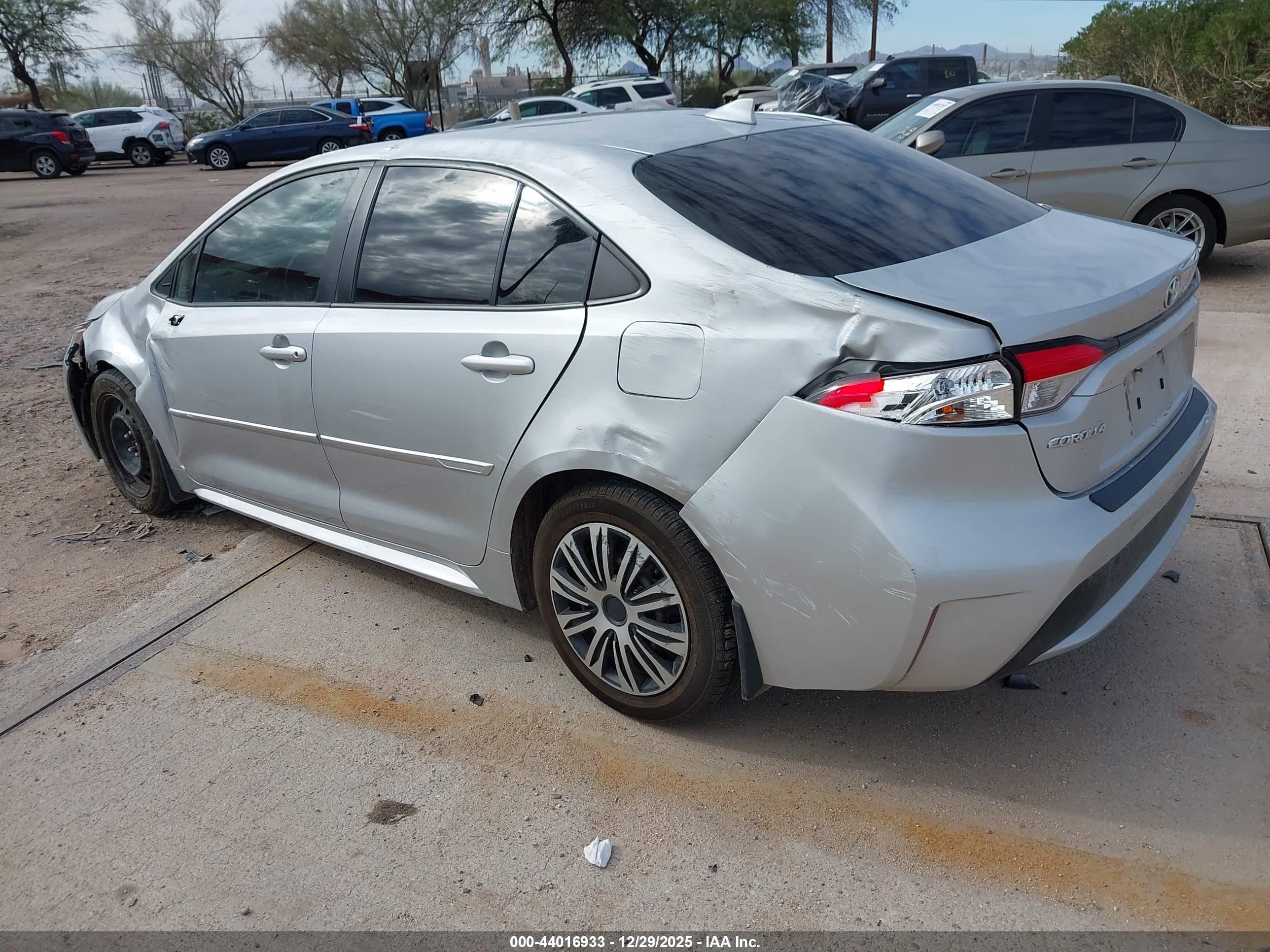 TOYOTA COROLLA image 3