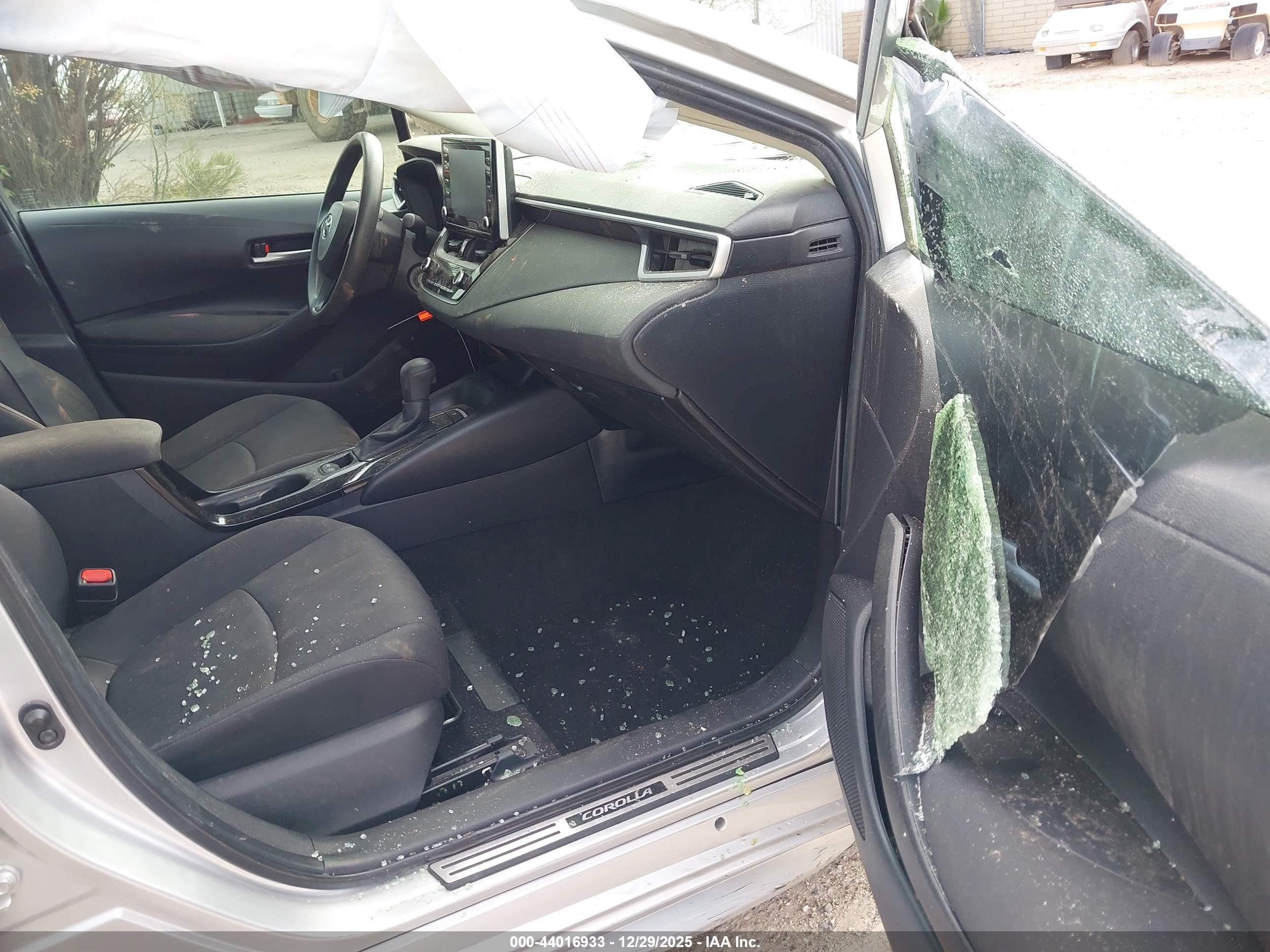 TOYOTA COROLLA image 5