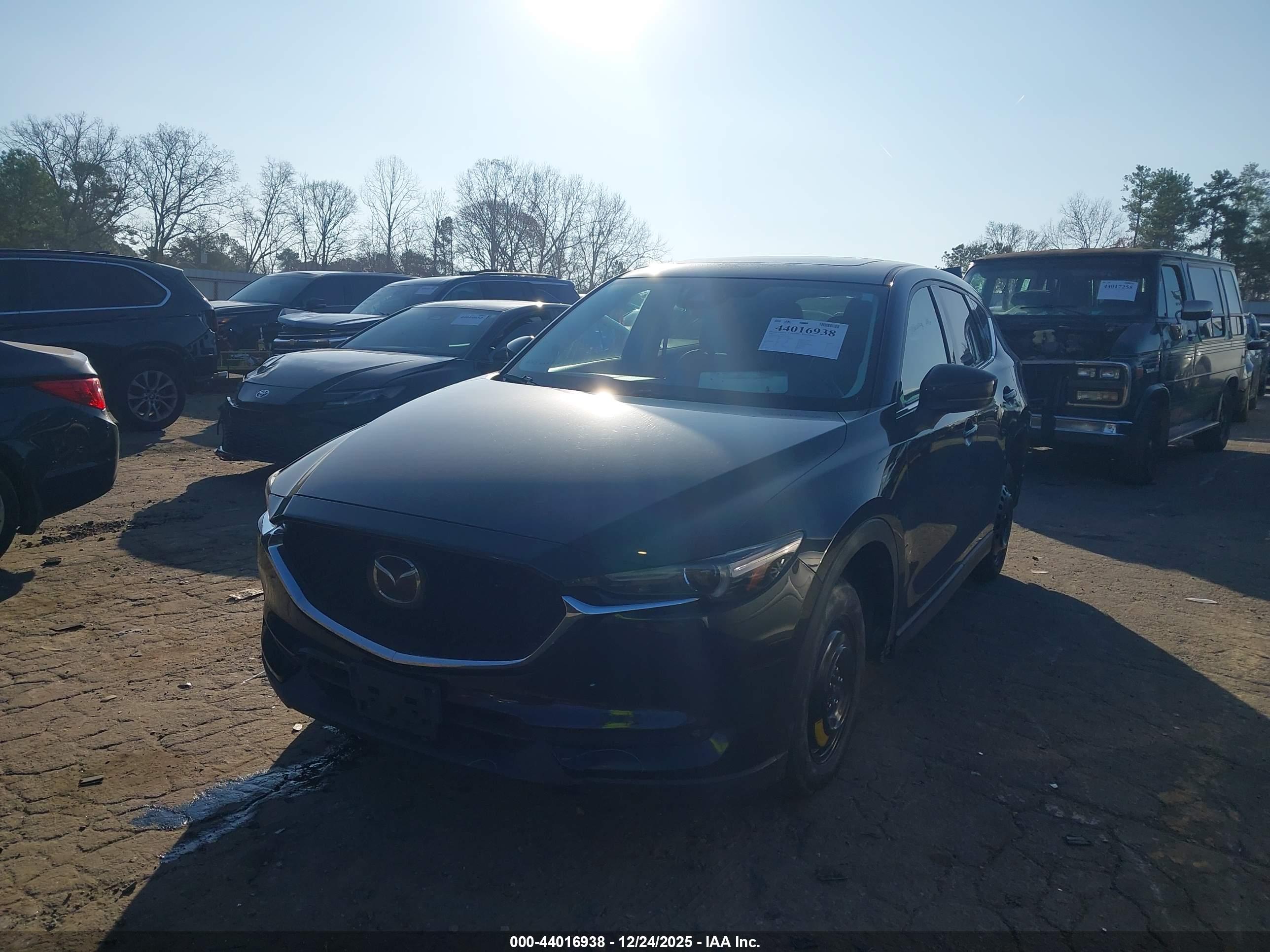 MAZDA CX-5 image 2