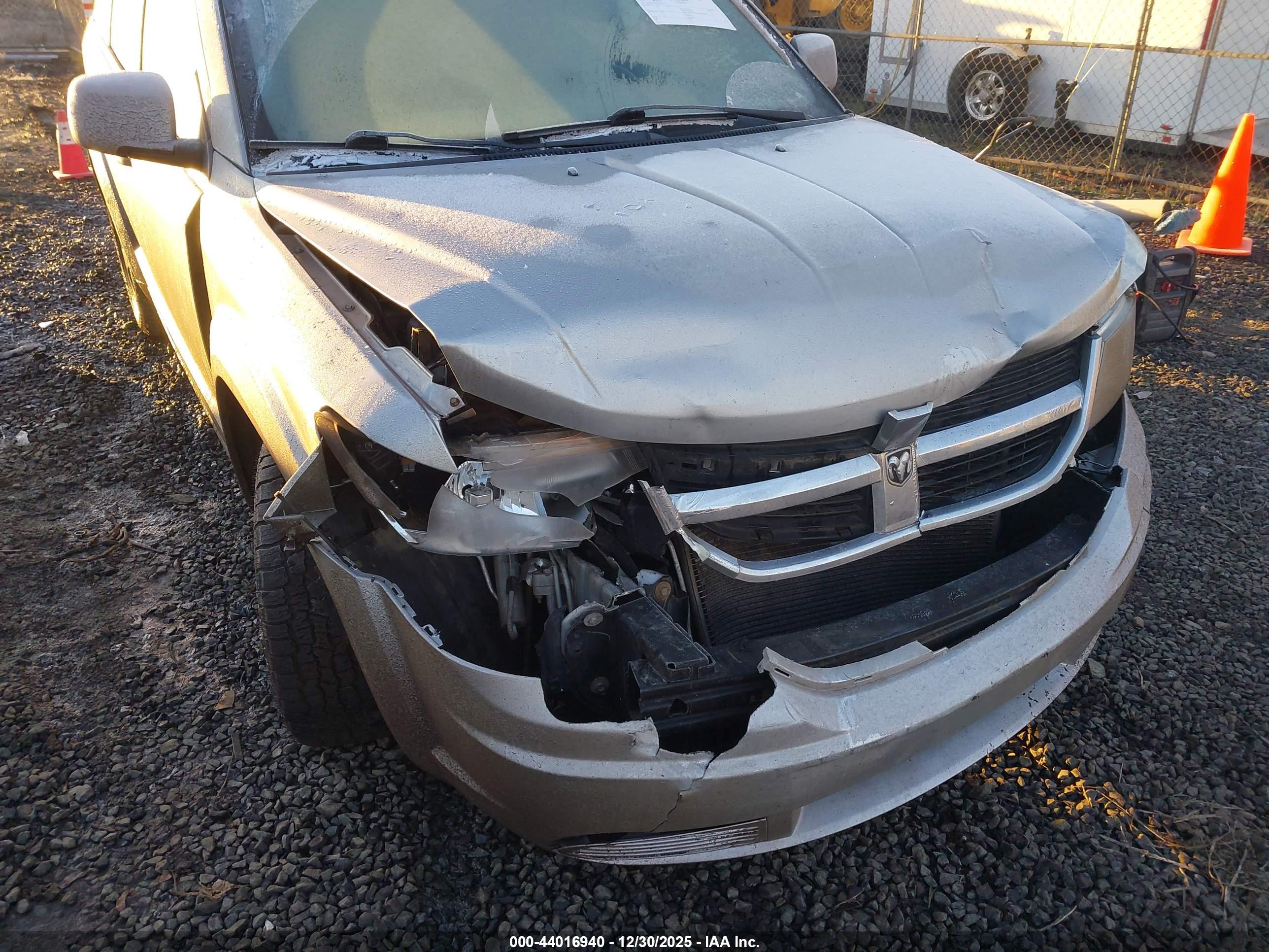 DODGE JOURNEY image 6
