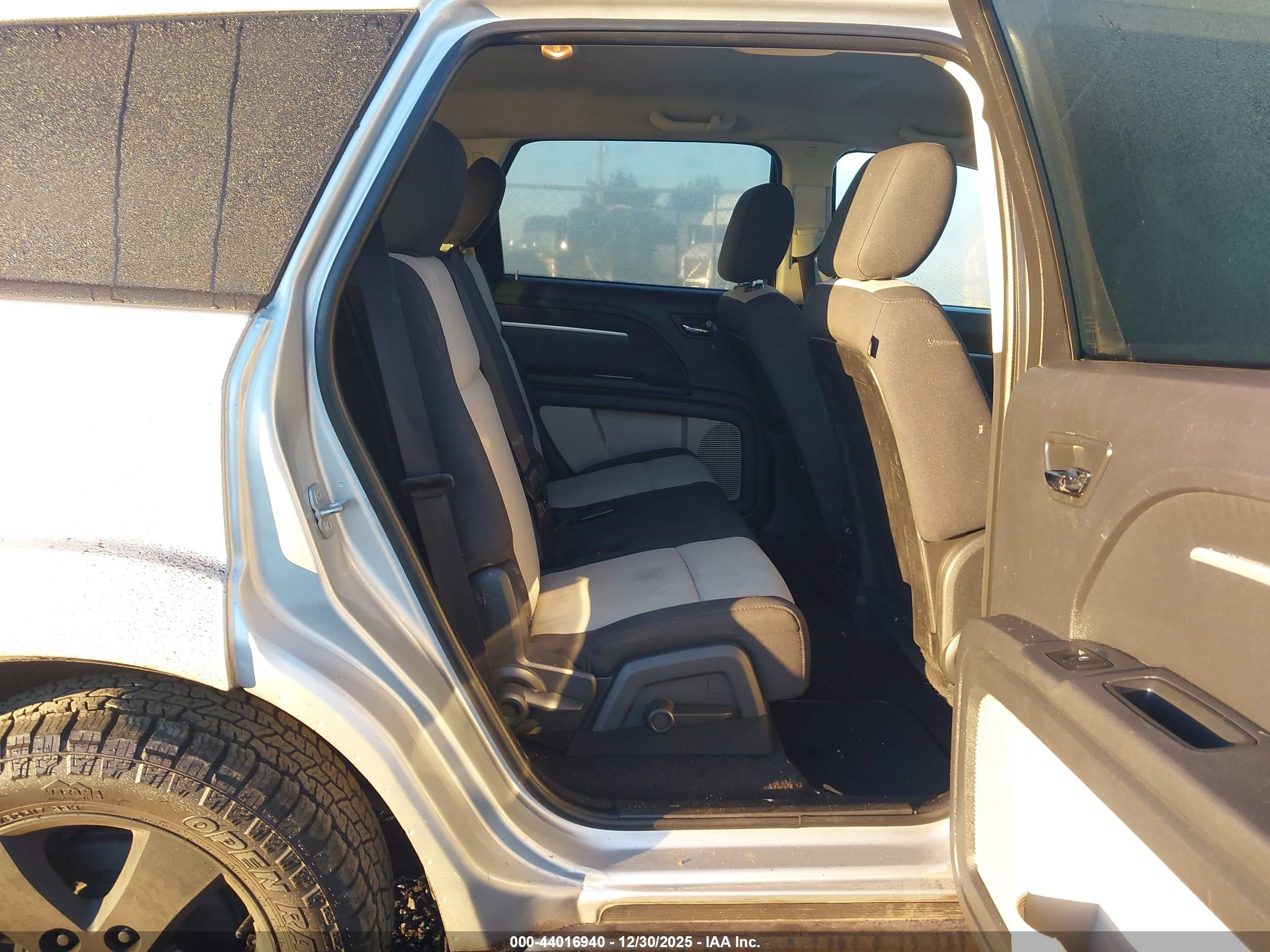 DODGE JOURNEY image 8