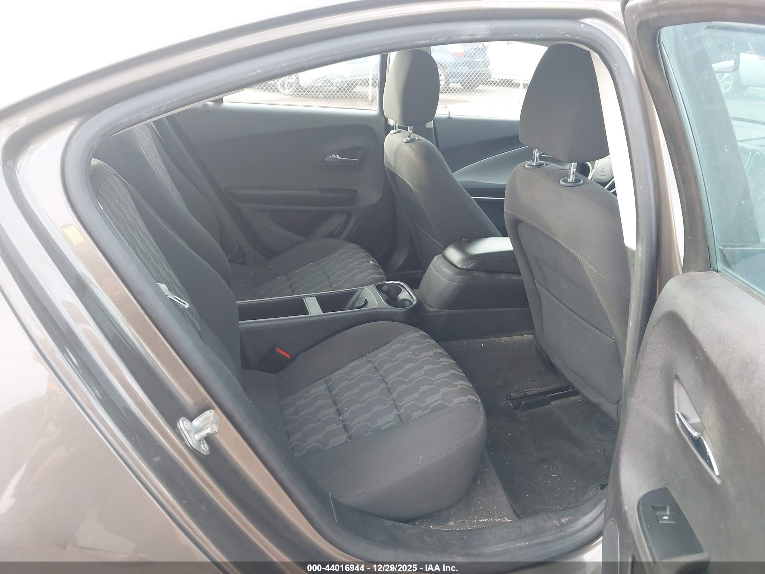 CHEVROLET VOLT image 8