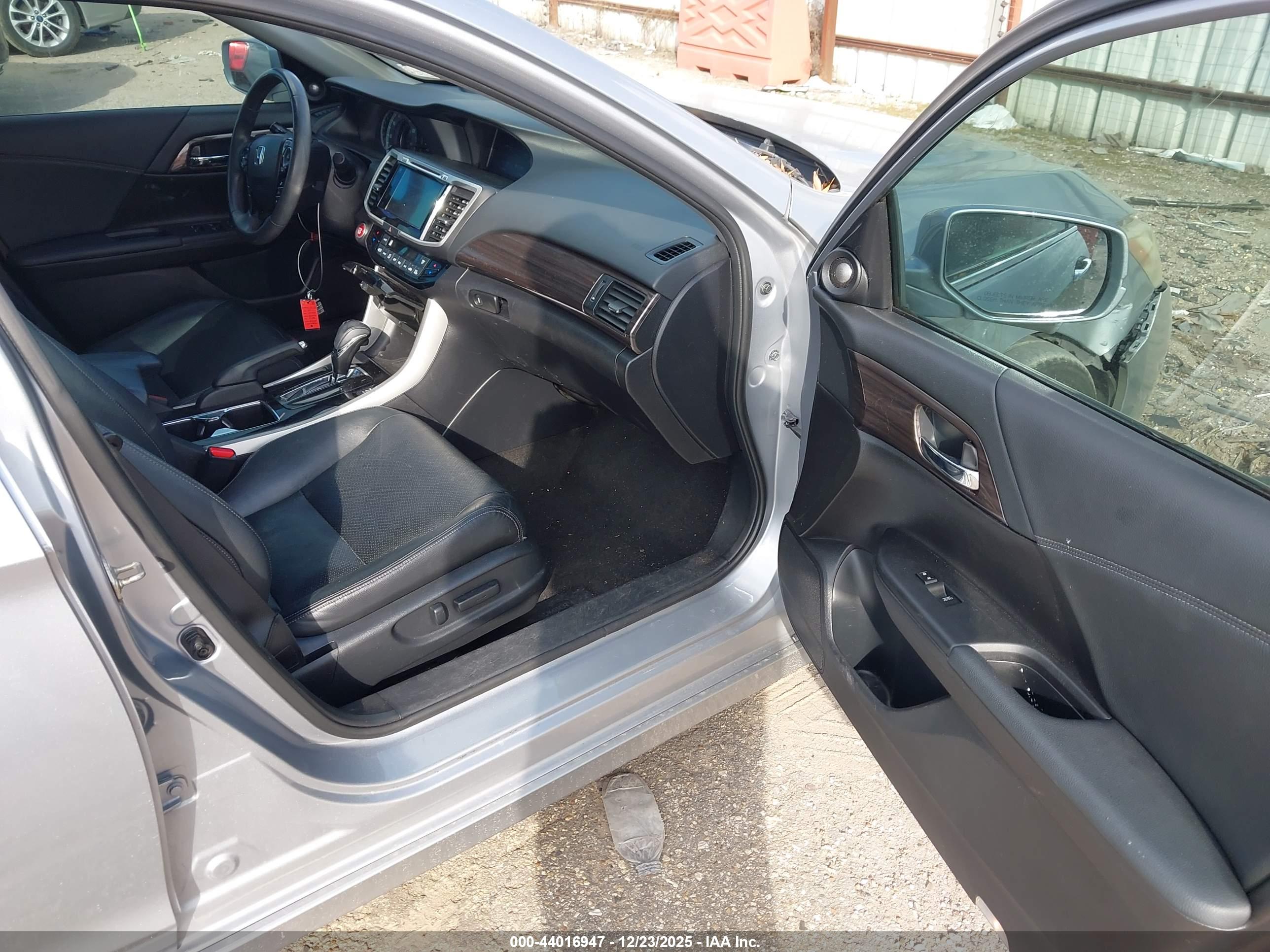 HONDA ACCORD image 5