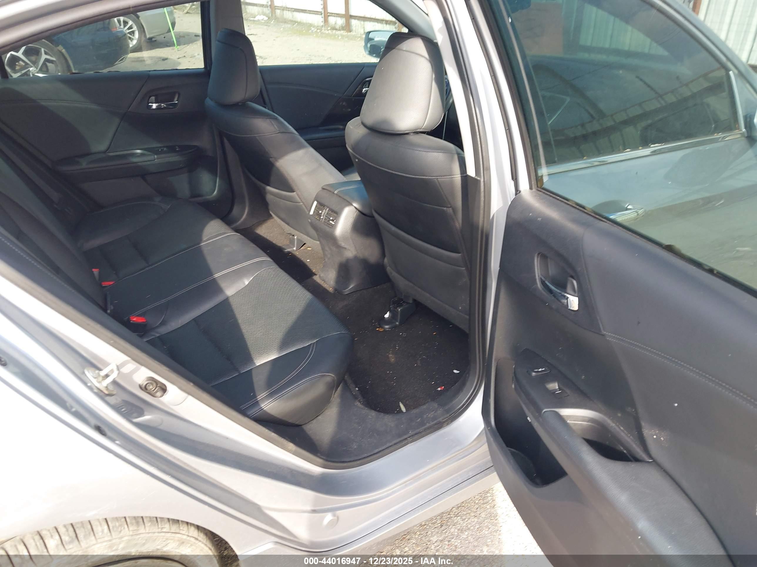 HONDA ACCORD image 8