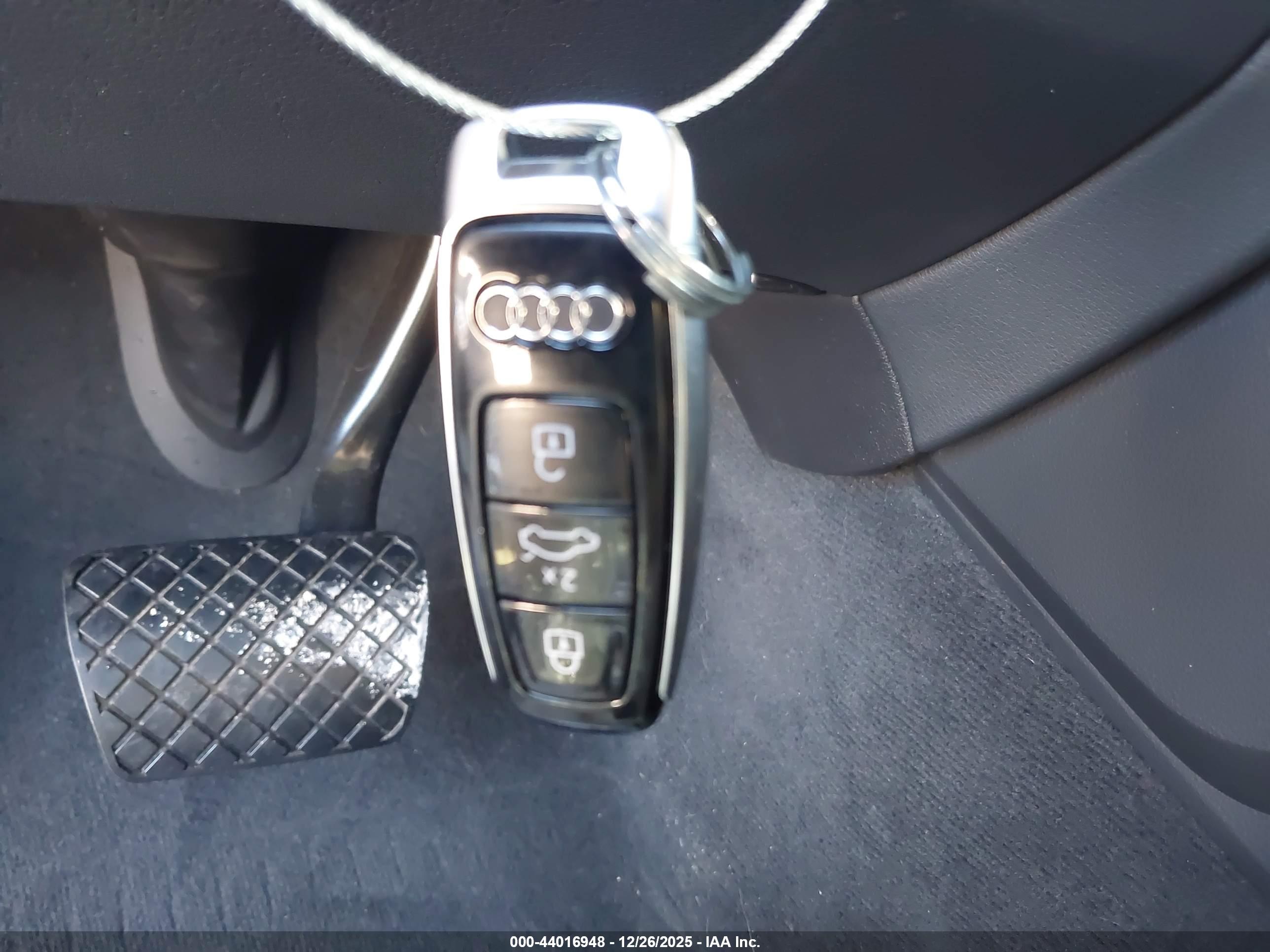 AUDI Q7 image 11