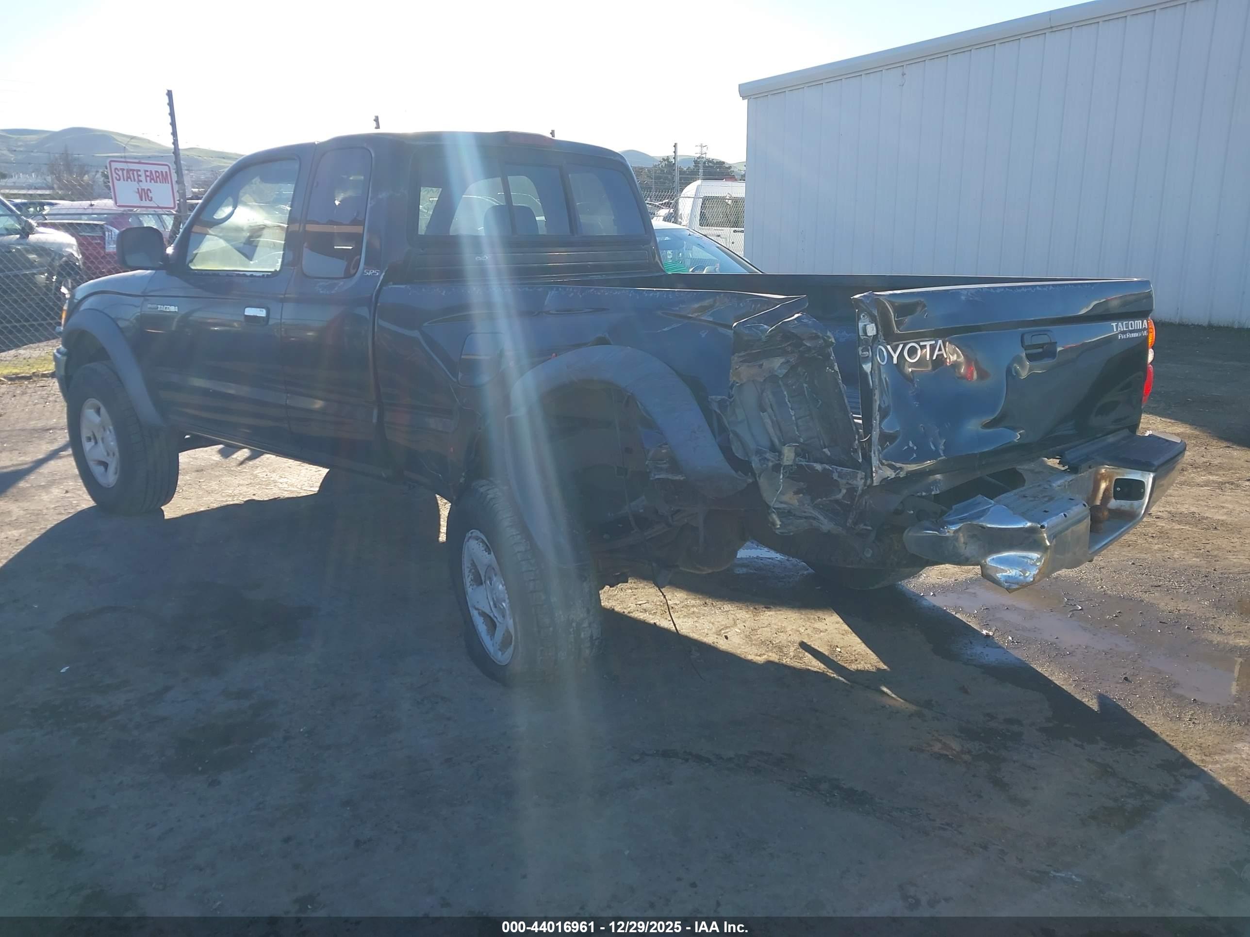 TOYOTA TACOMA image 3