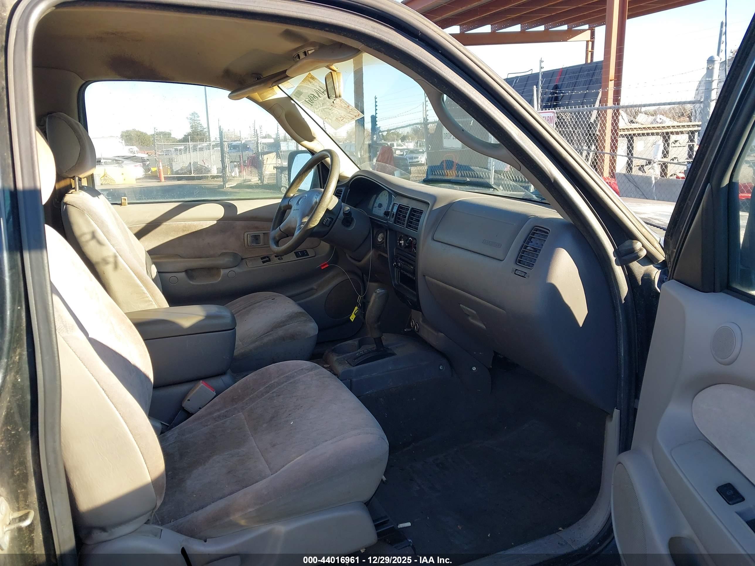 TOYOTA TACOMA image 5