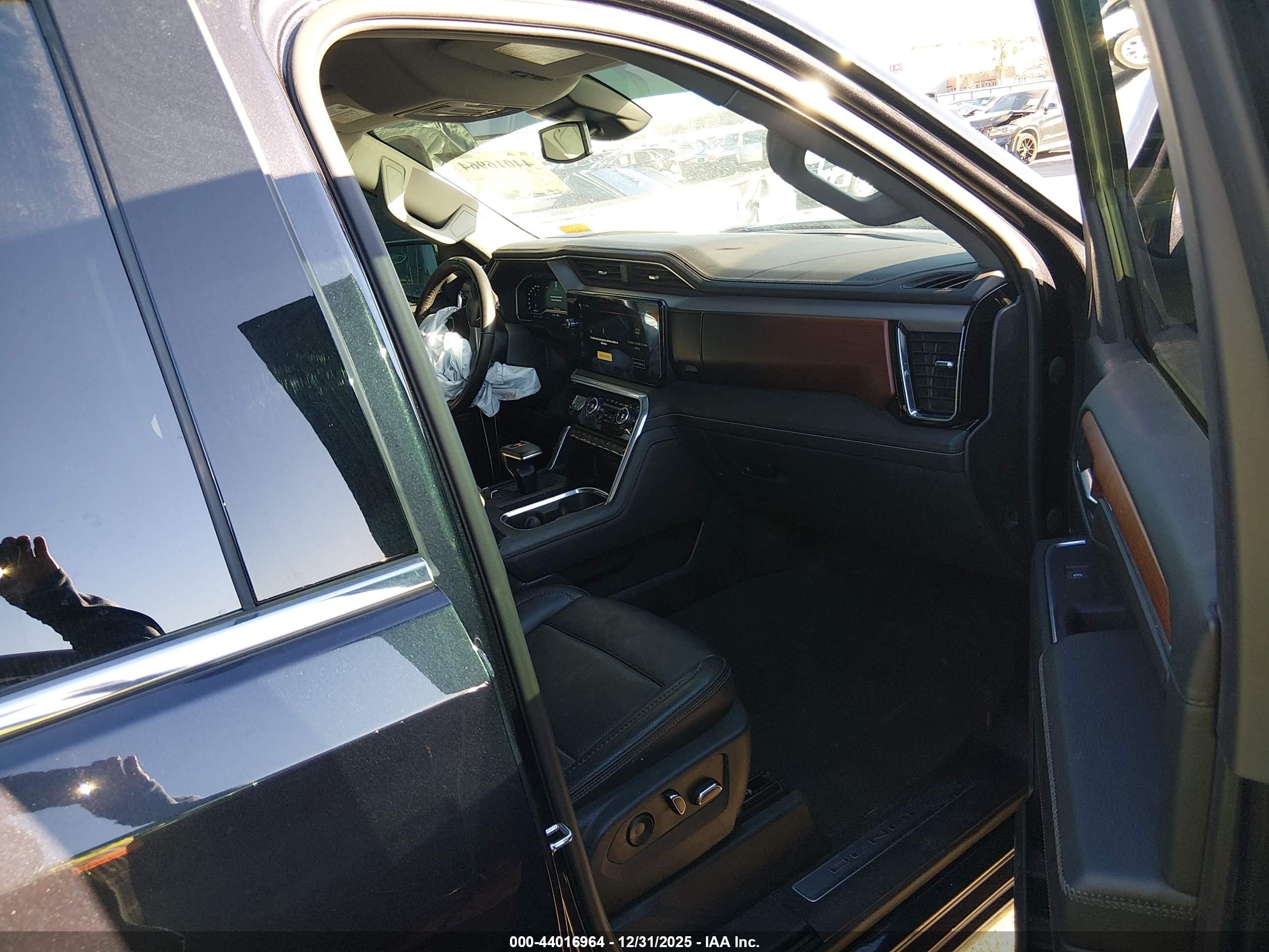 GMC SIERRA image 5