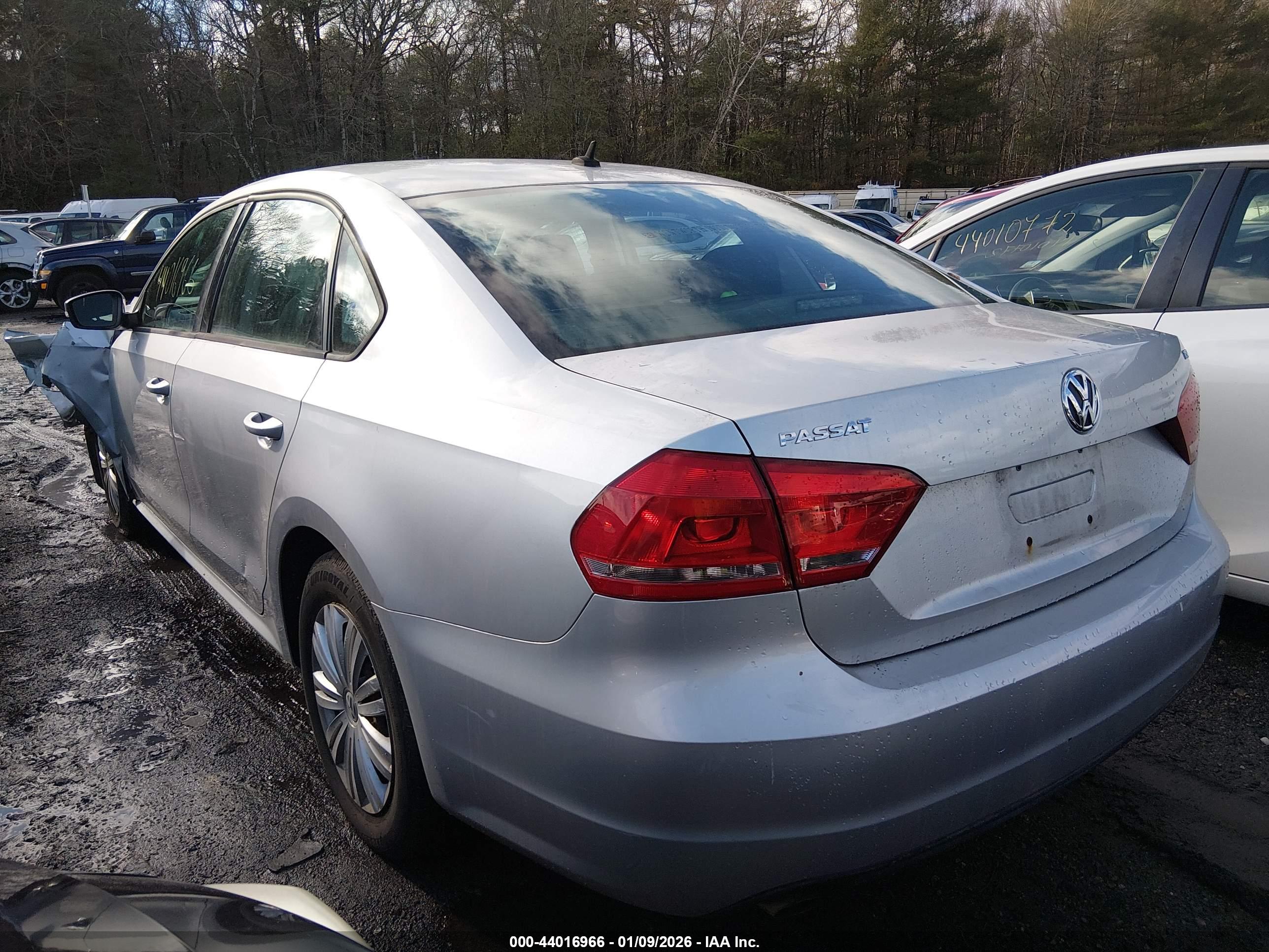 VOLKSWAGEN PASSAT image 3