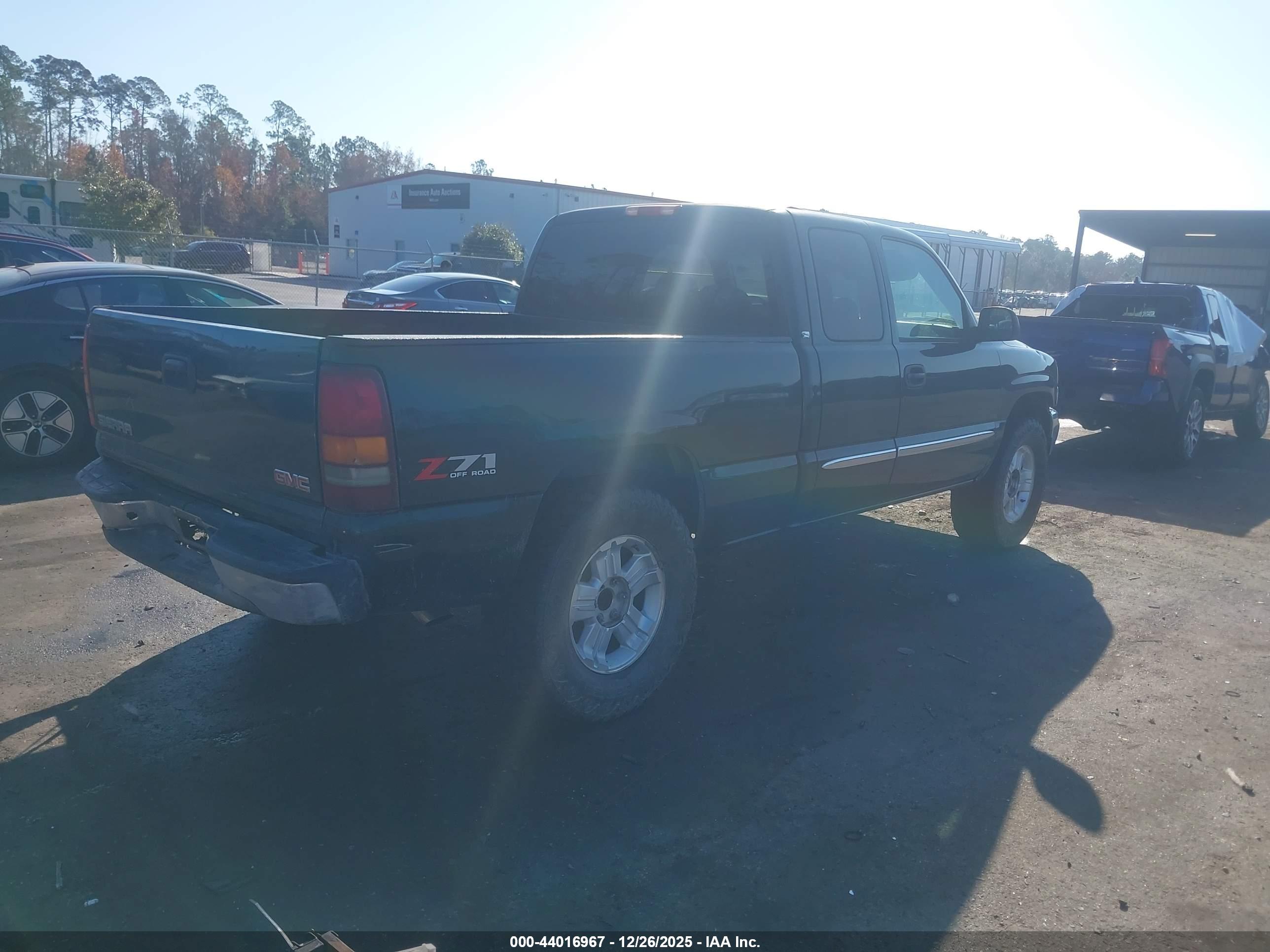 GMC SIERRA image 4