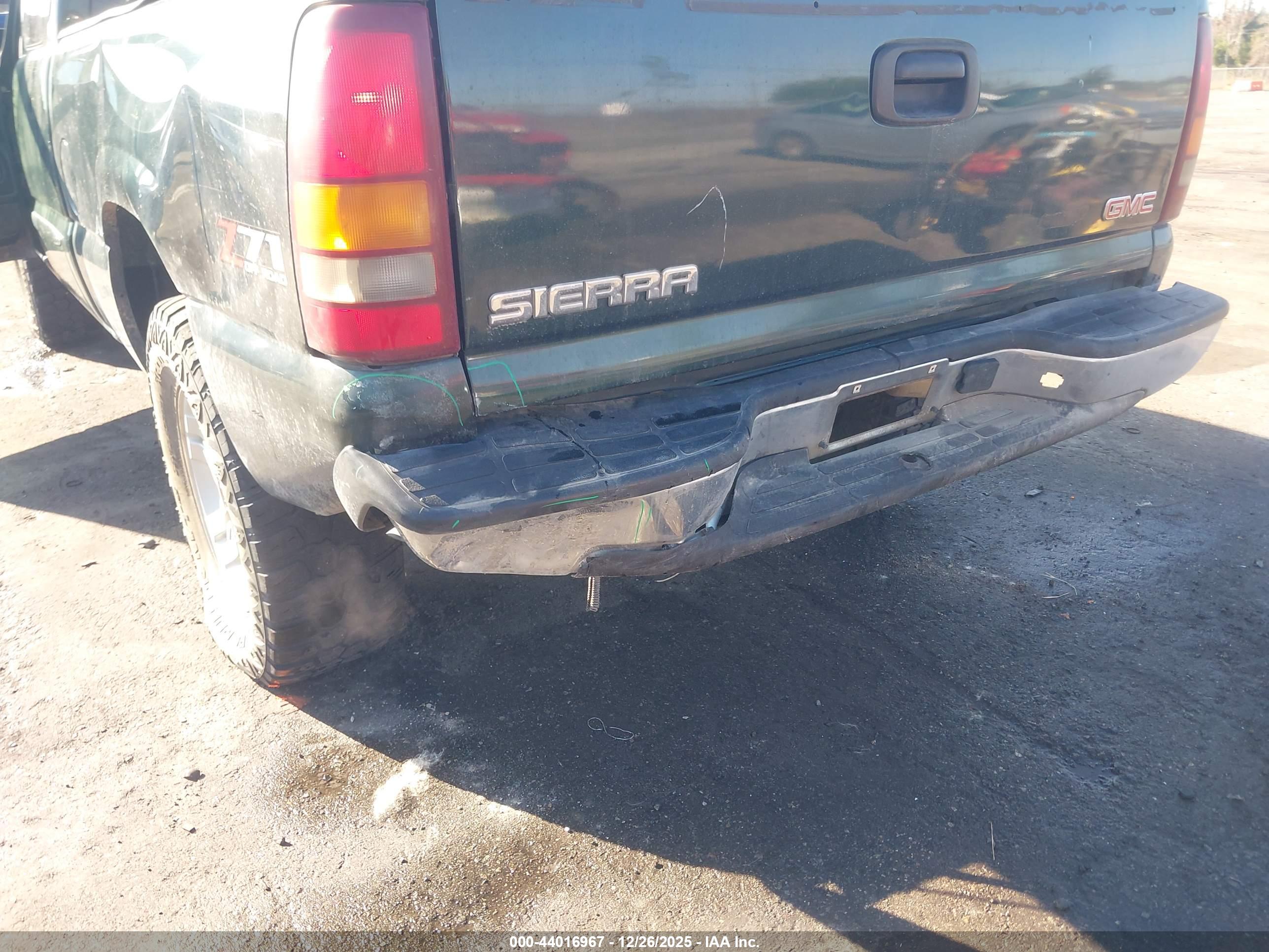 GMC SIERRA image 6
