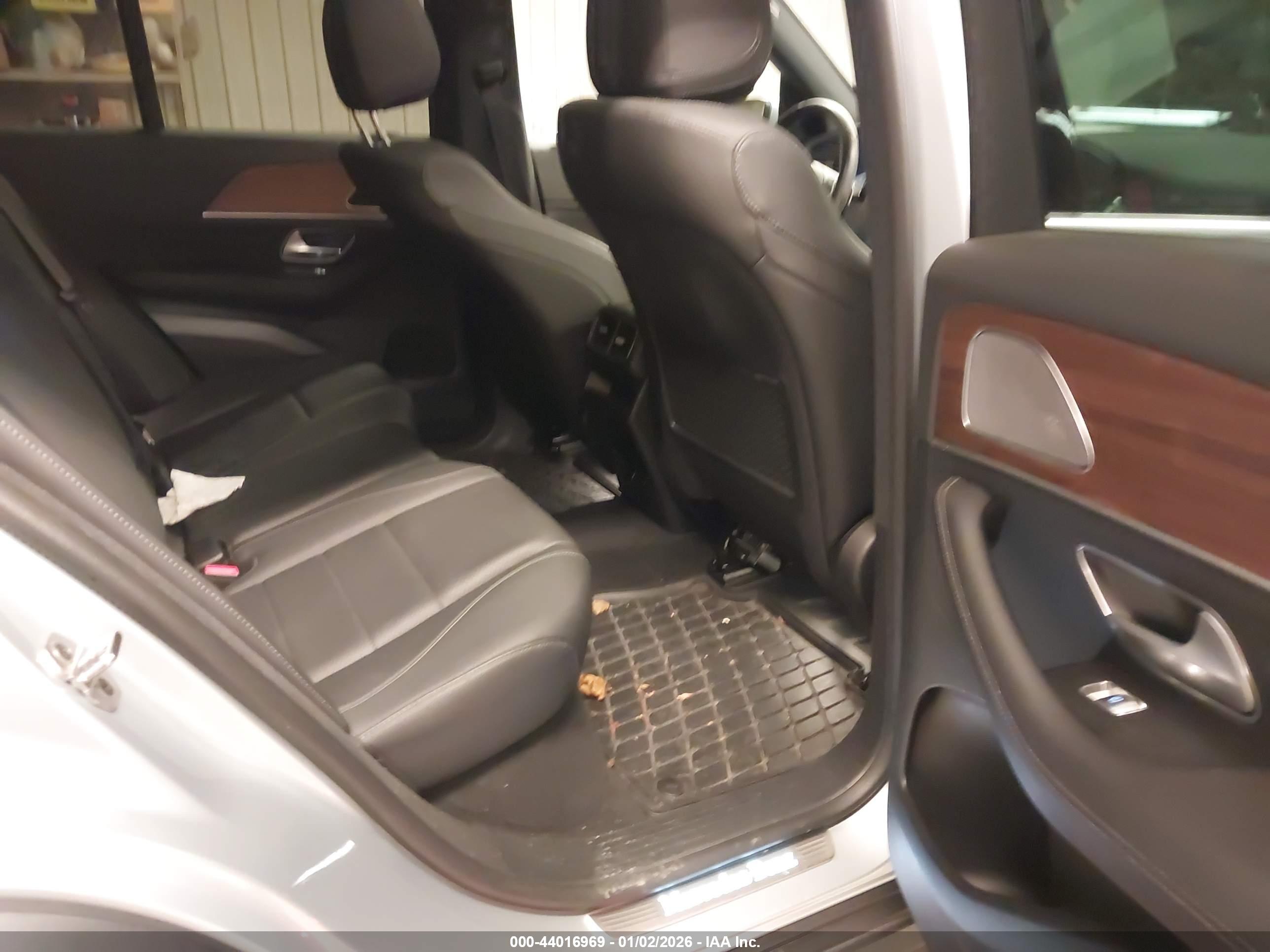 MERCEDES-BENZ GLE image 8