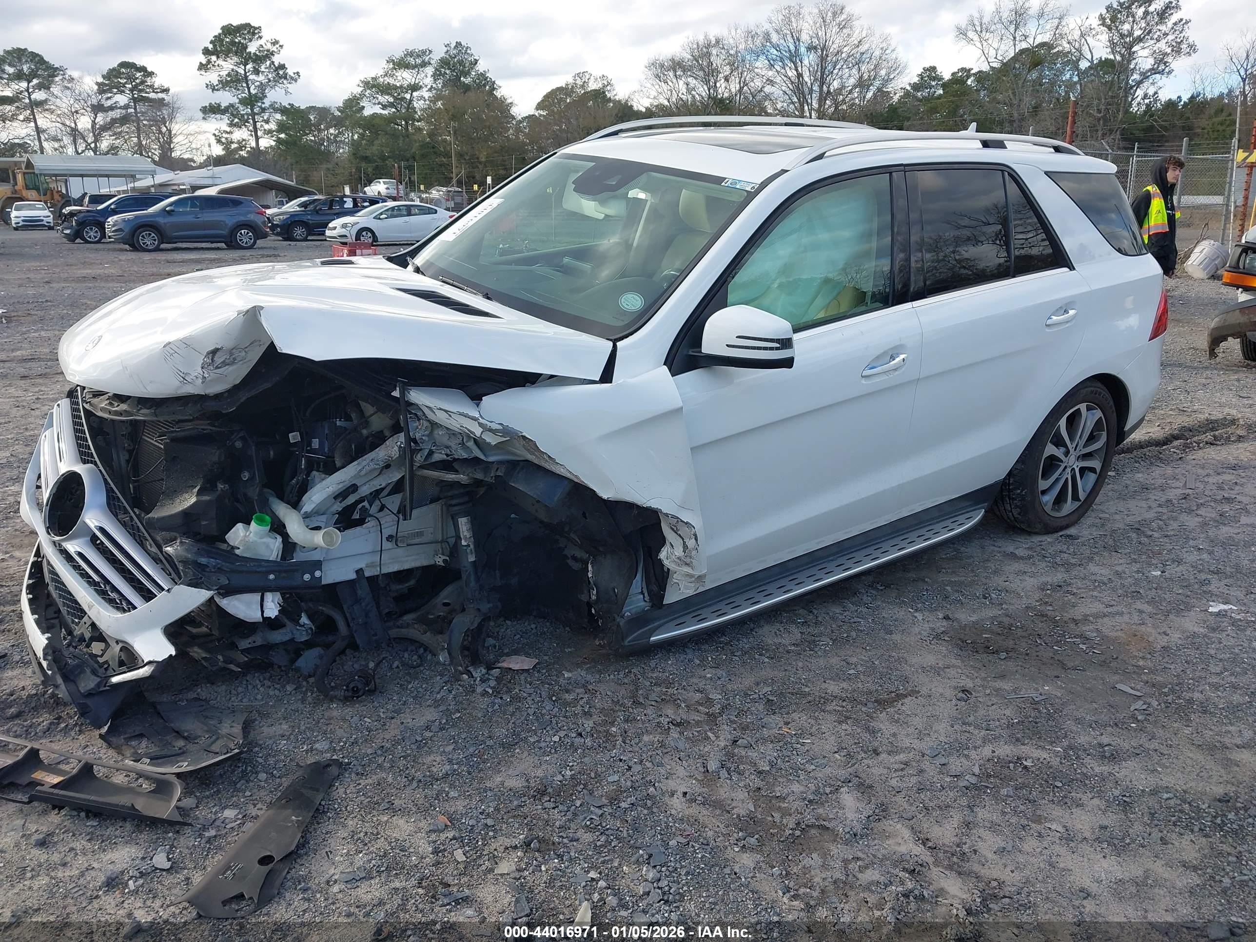 MERCEDES-BENZ GLE image 2