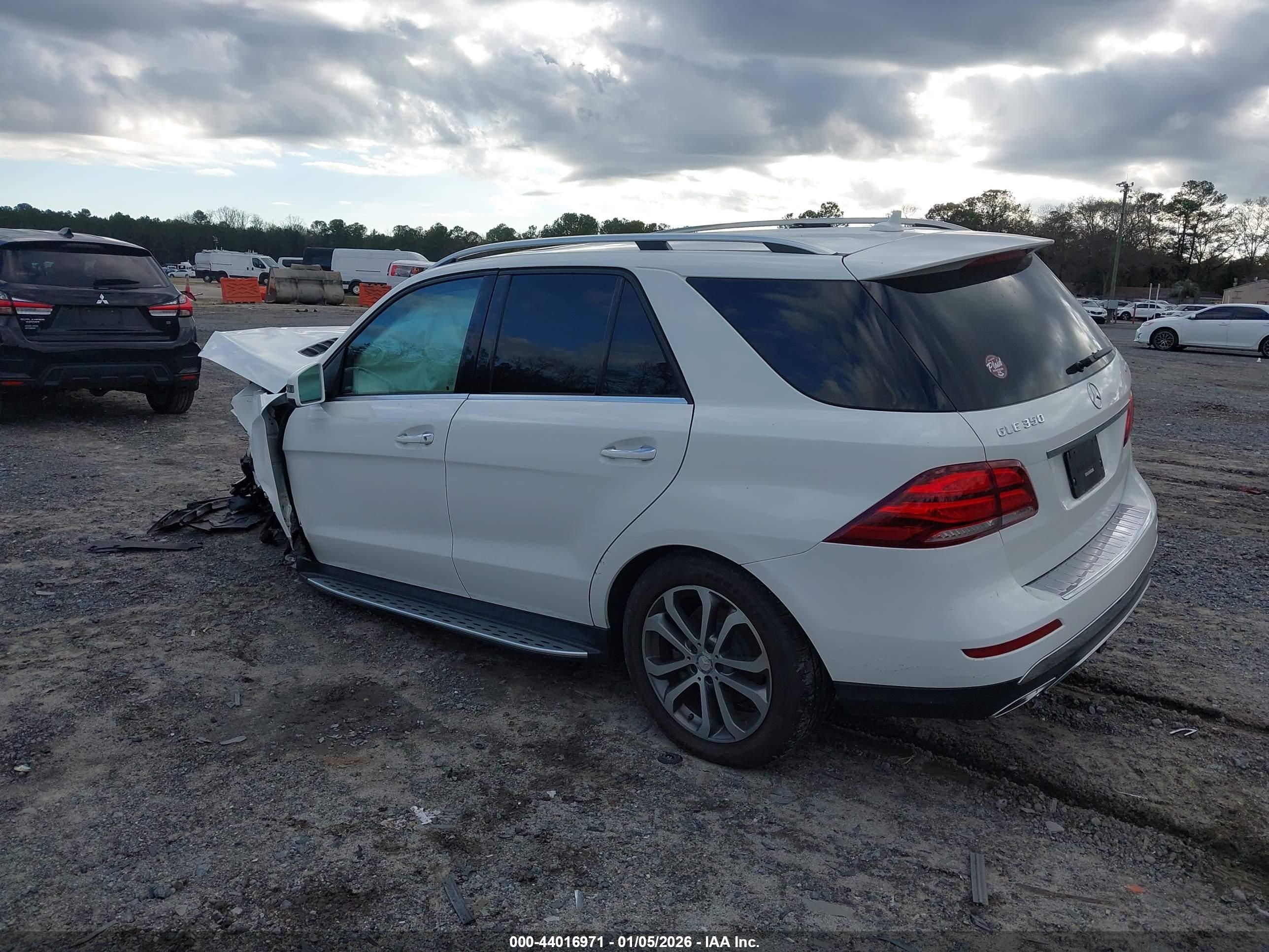 MERCEDES-BENZ GLE image 3