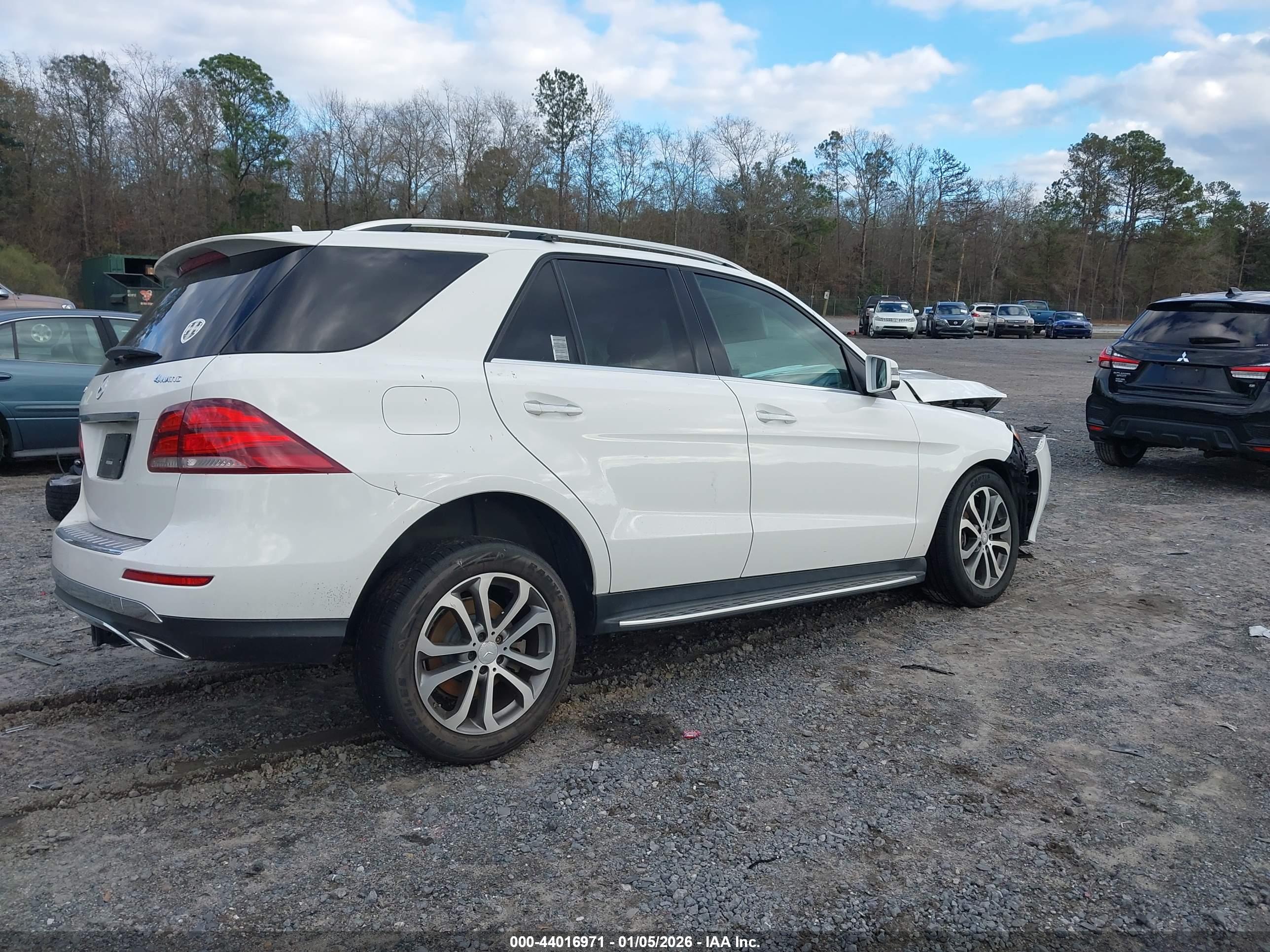 MERCEDES-BENZ GLE image 4