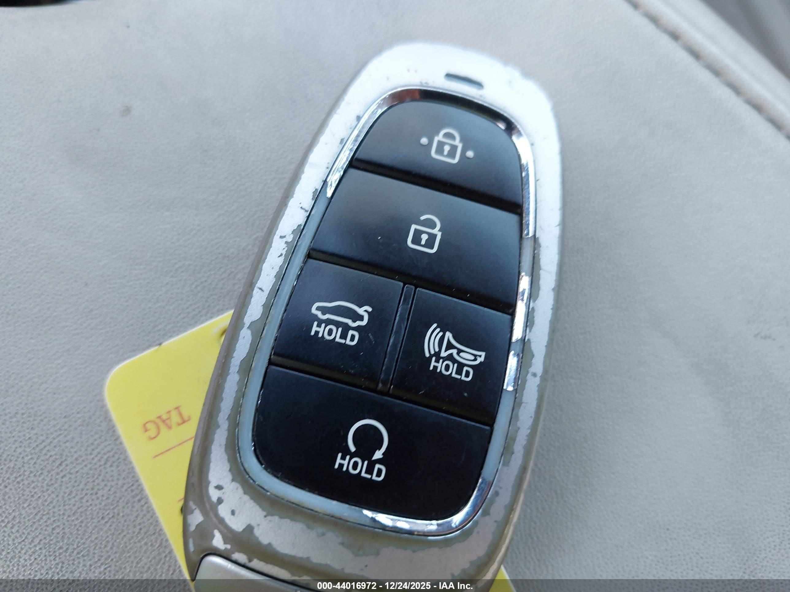 HYUNDAI SONATA image 11