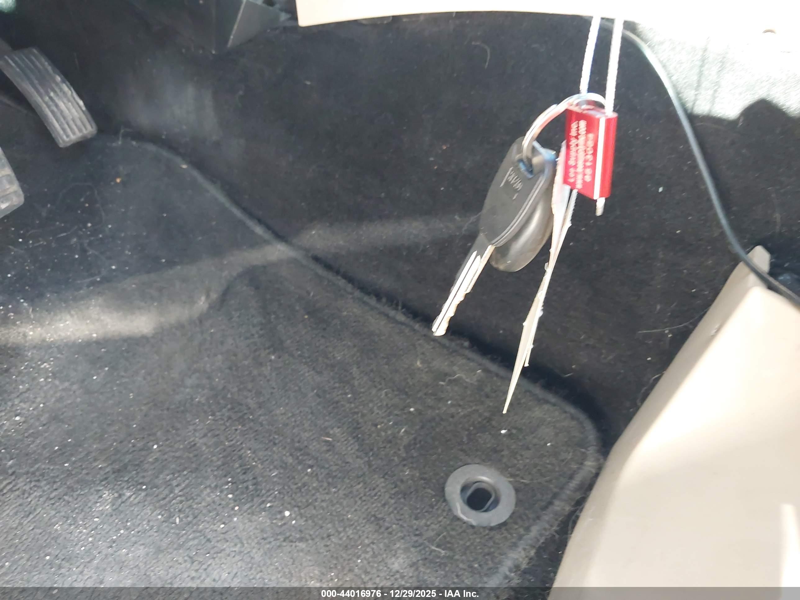 LAND ROVER image 11