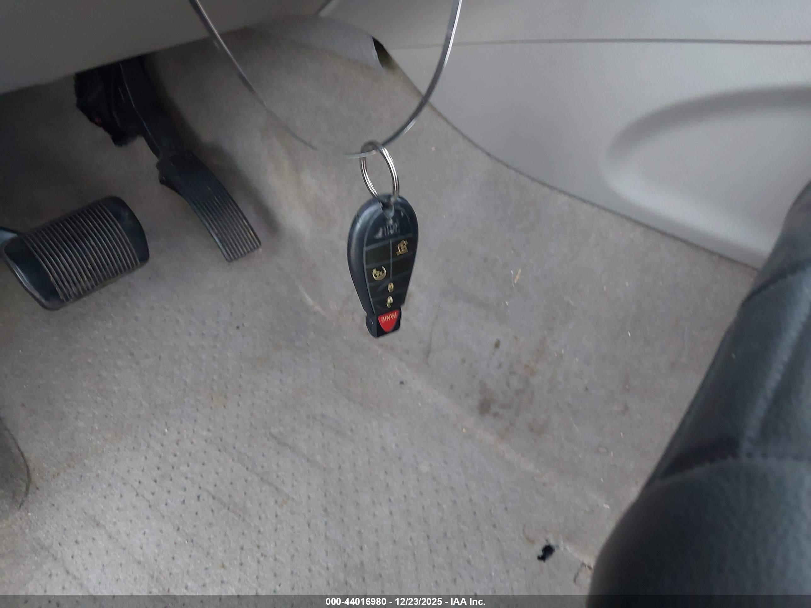 JEEP GRAND image 11