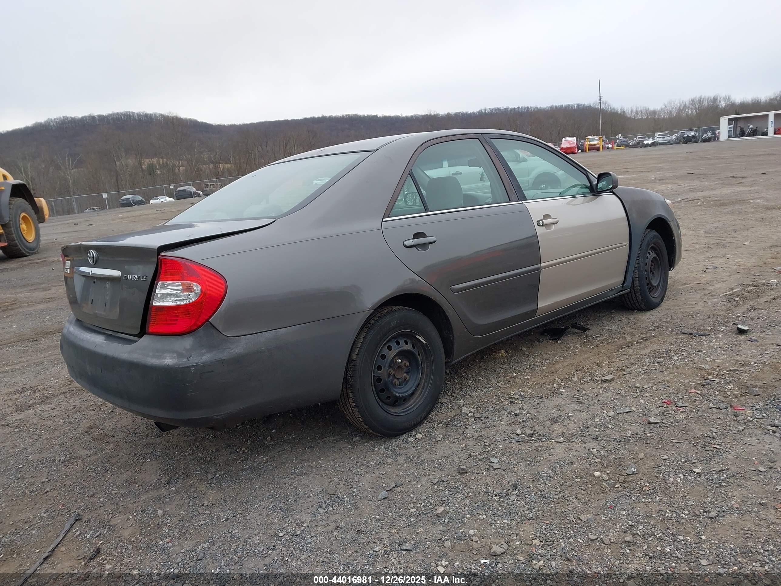 TOYOTA CAMRY image 4