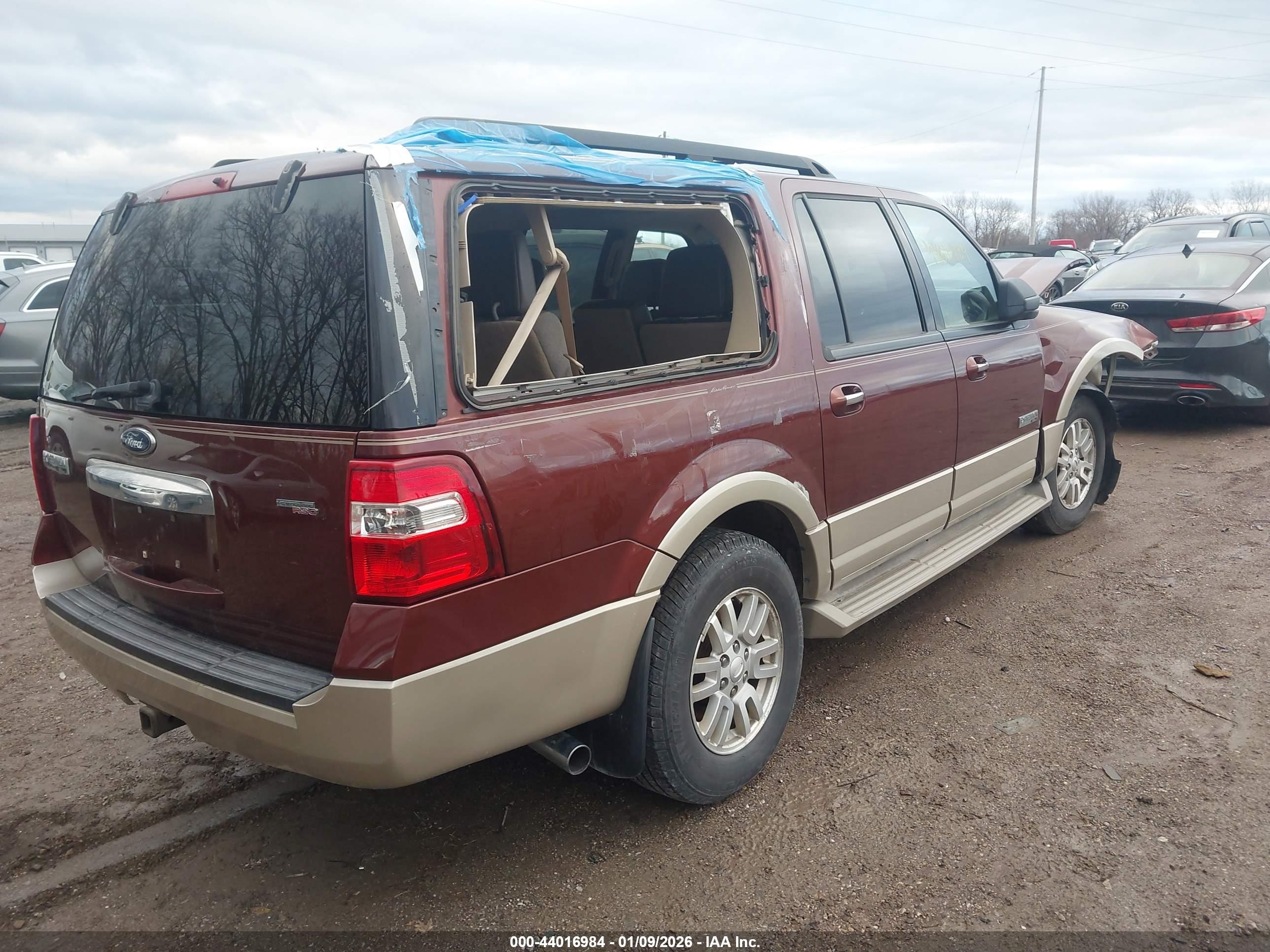 FORD EXPEDITION image 4