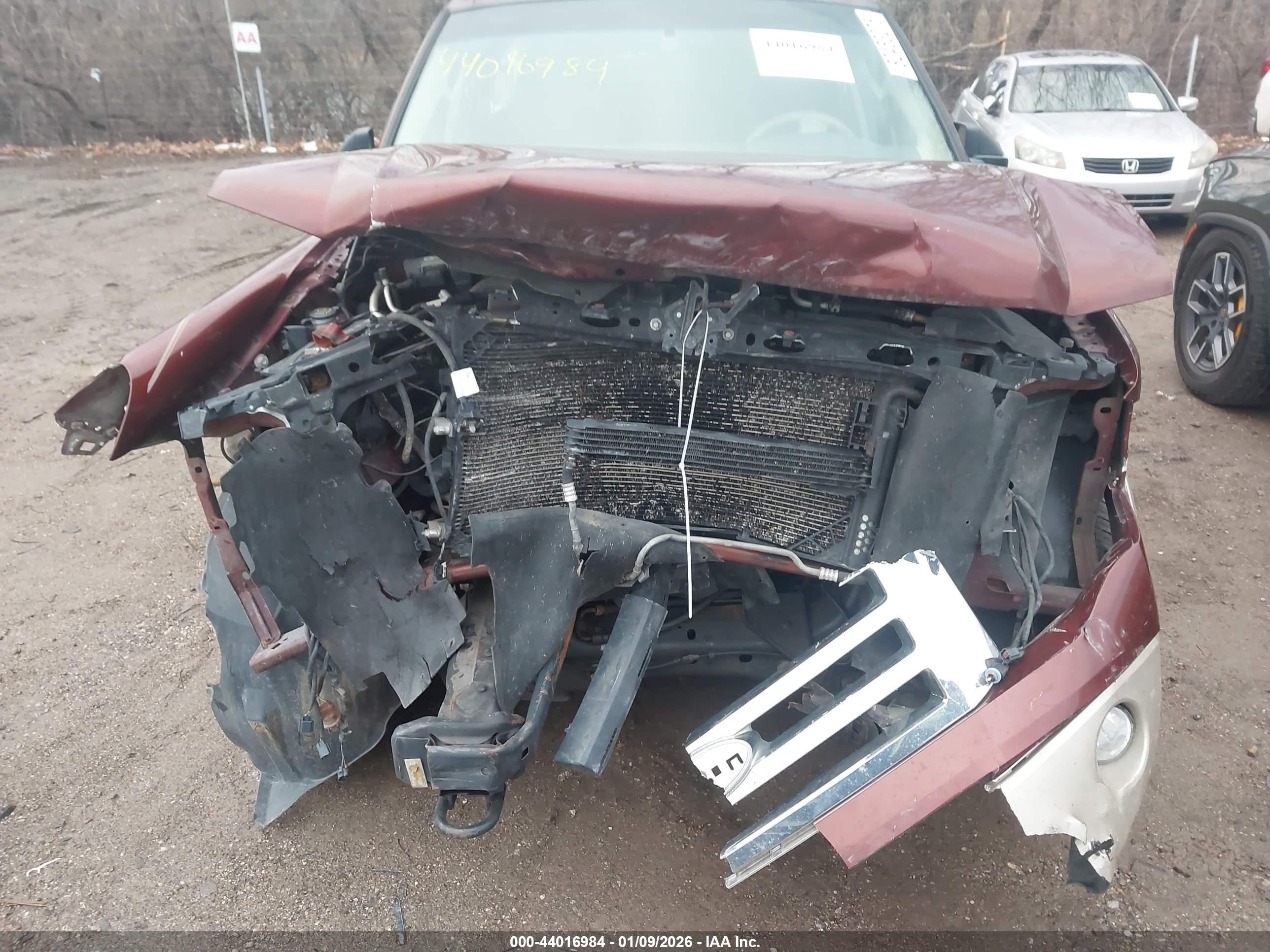 FORD EXPEDITION image 6