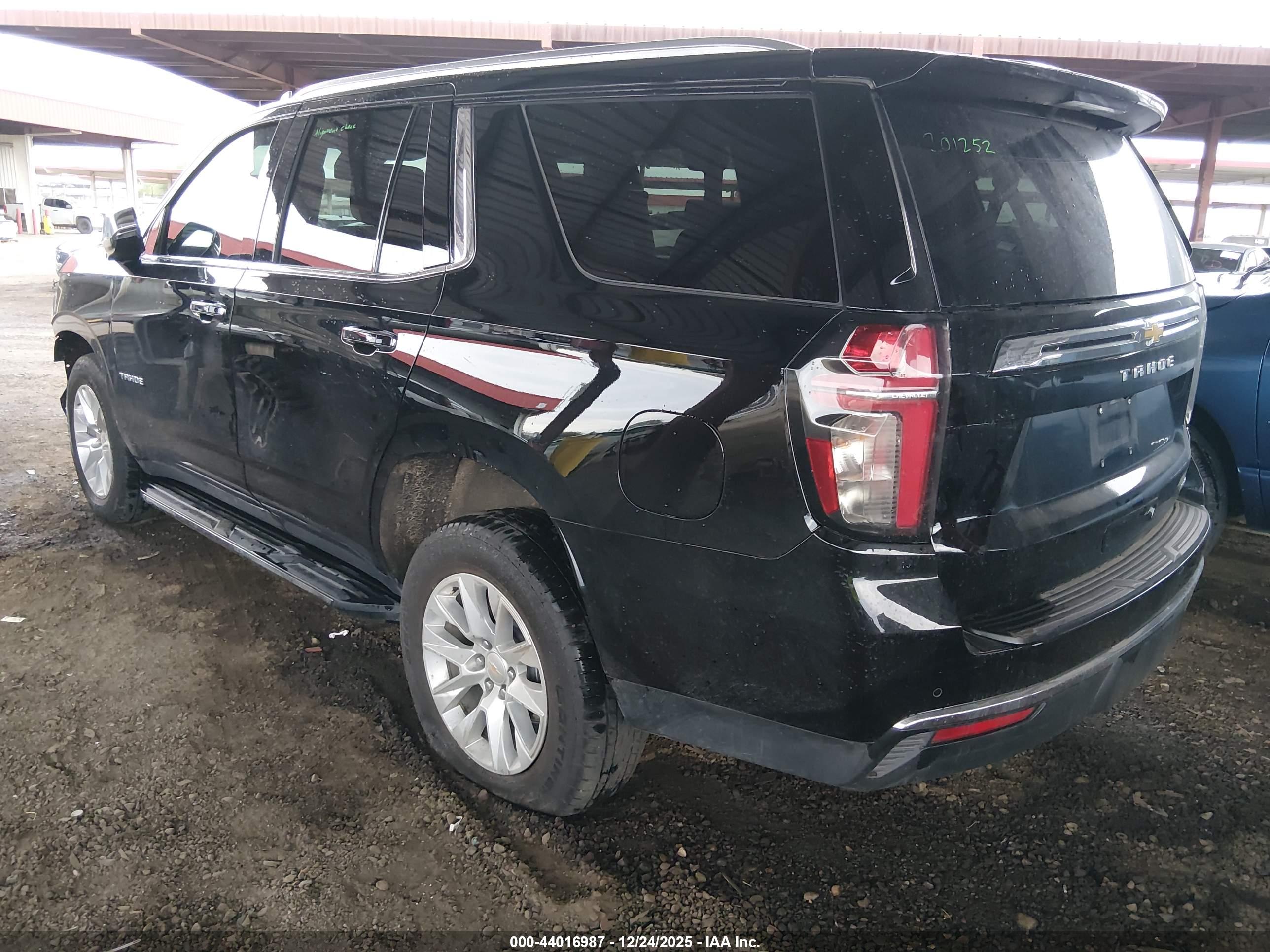 CHEVROLET TAHOE image 3