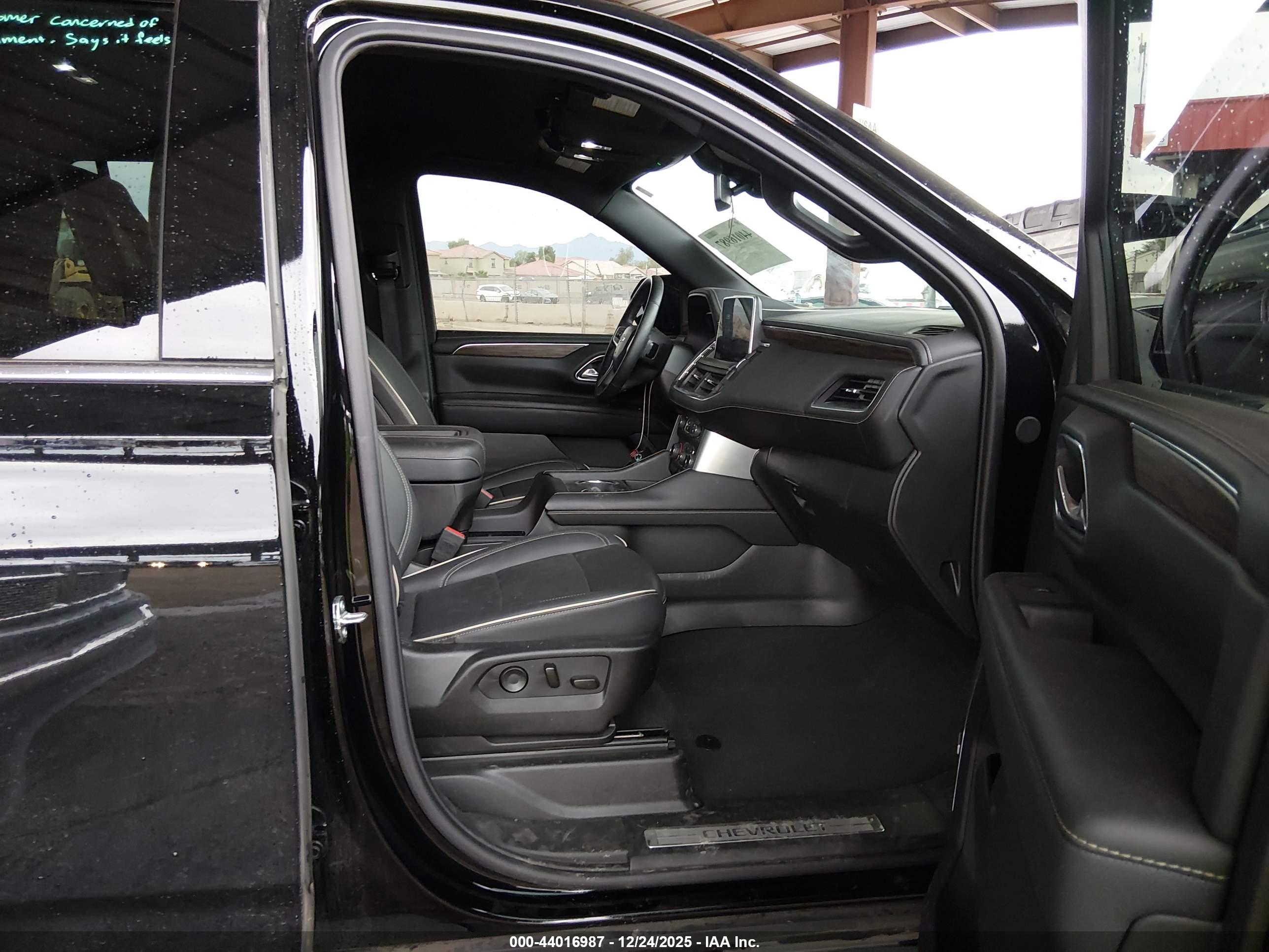 CHEVROLET TAHOE image 5