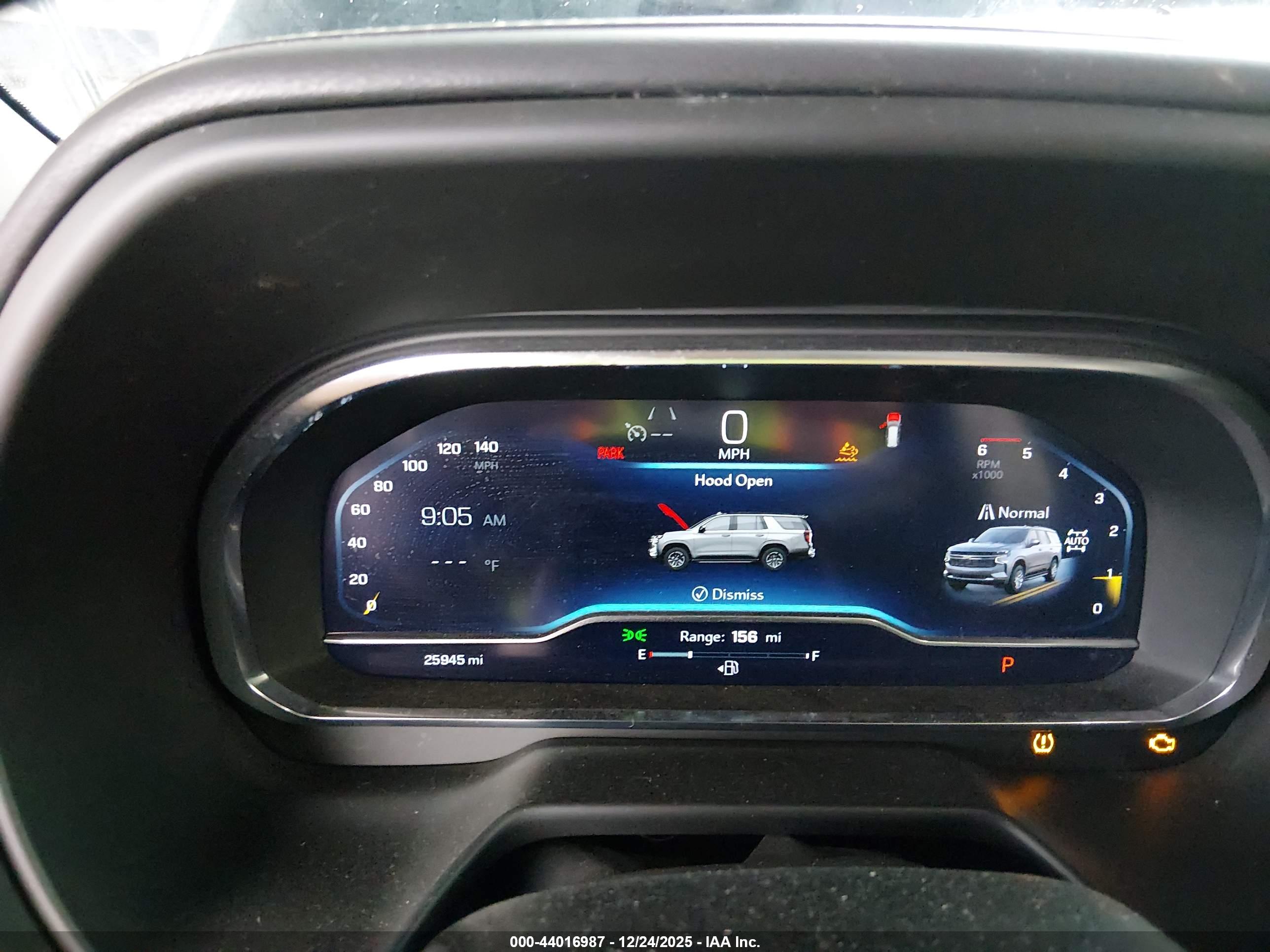 CHEVROLET TAHOE image 7