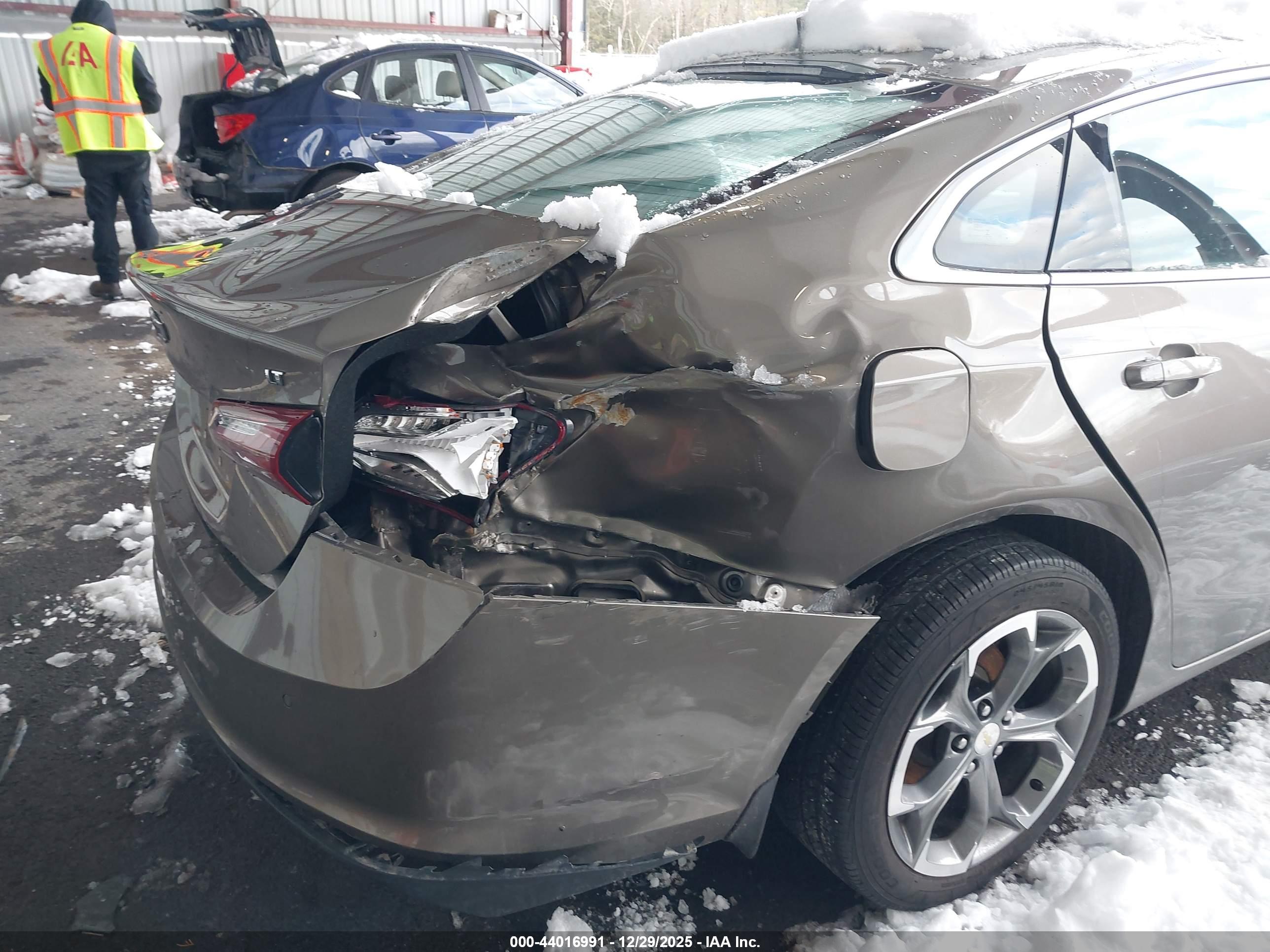 CHEVROLET MALIBU image 6