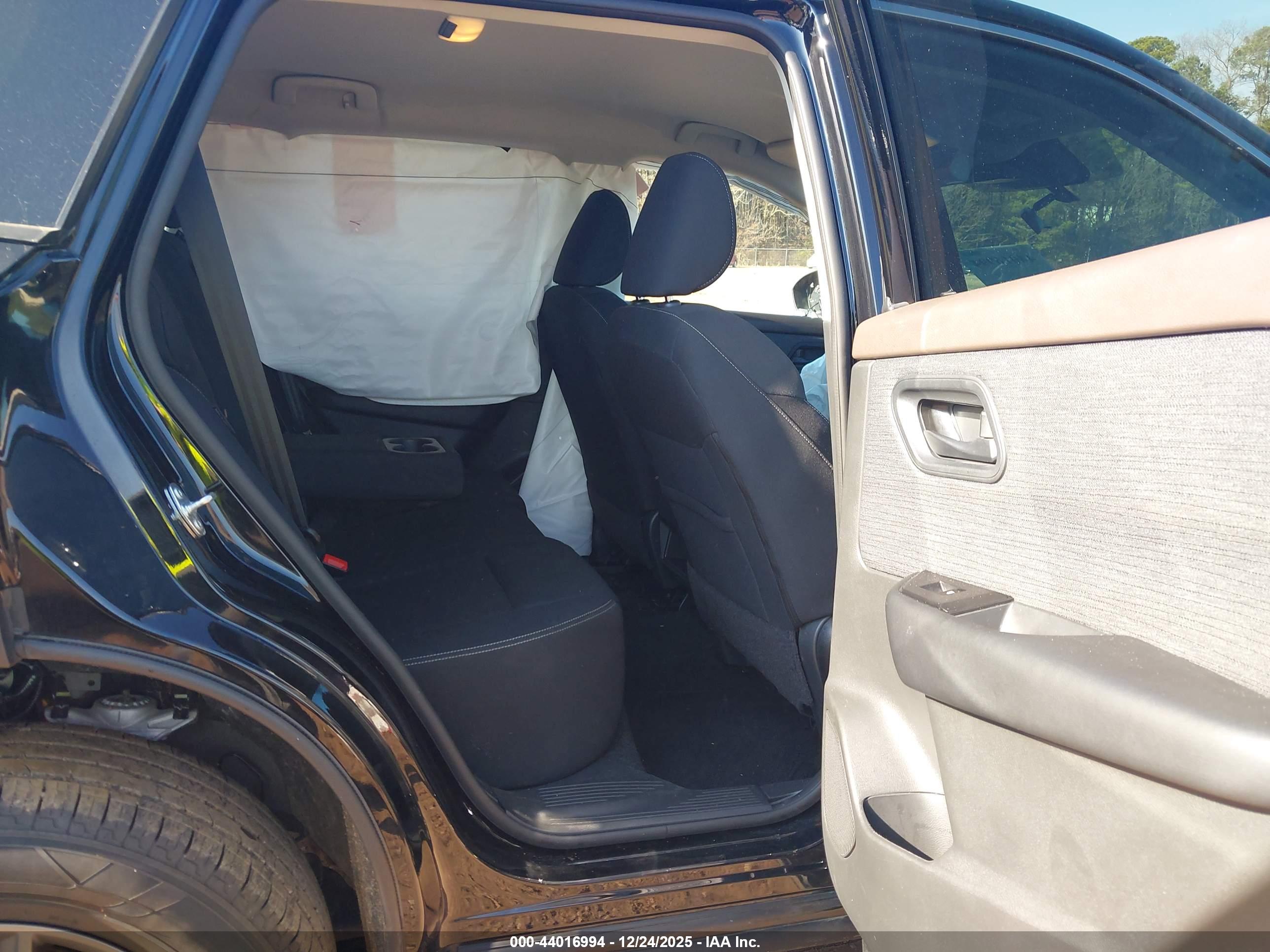 NISSAN ROGUE image 8