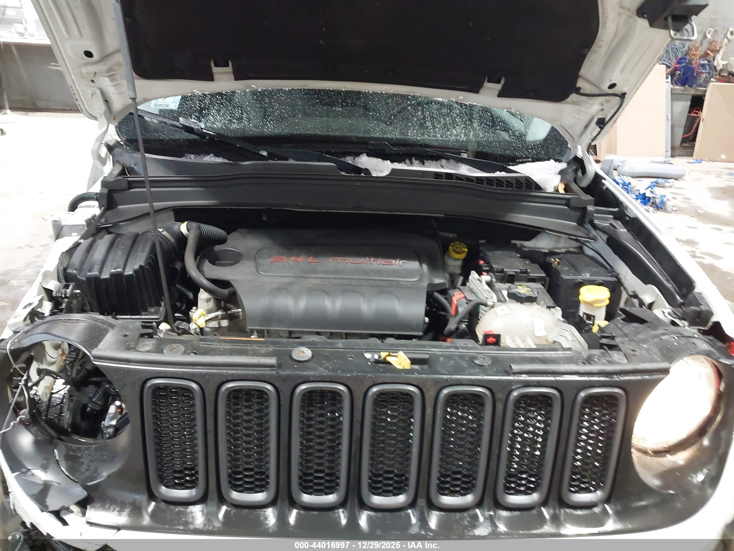 JEEP RENEGADE image 10