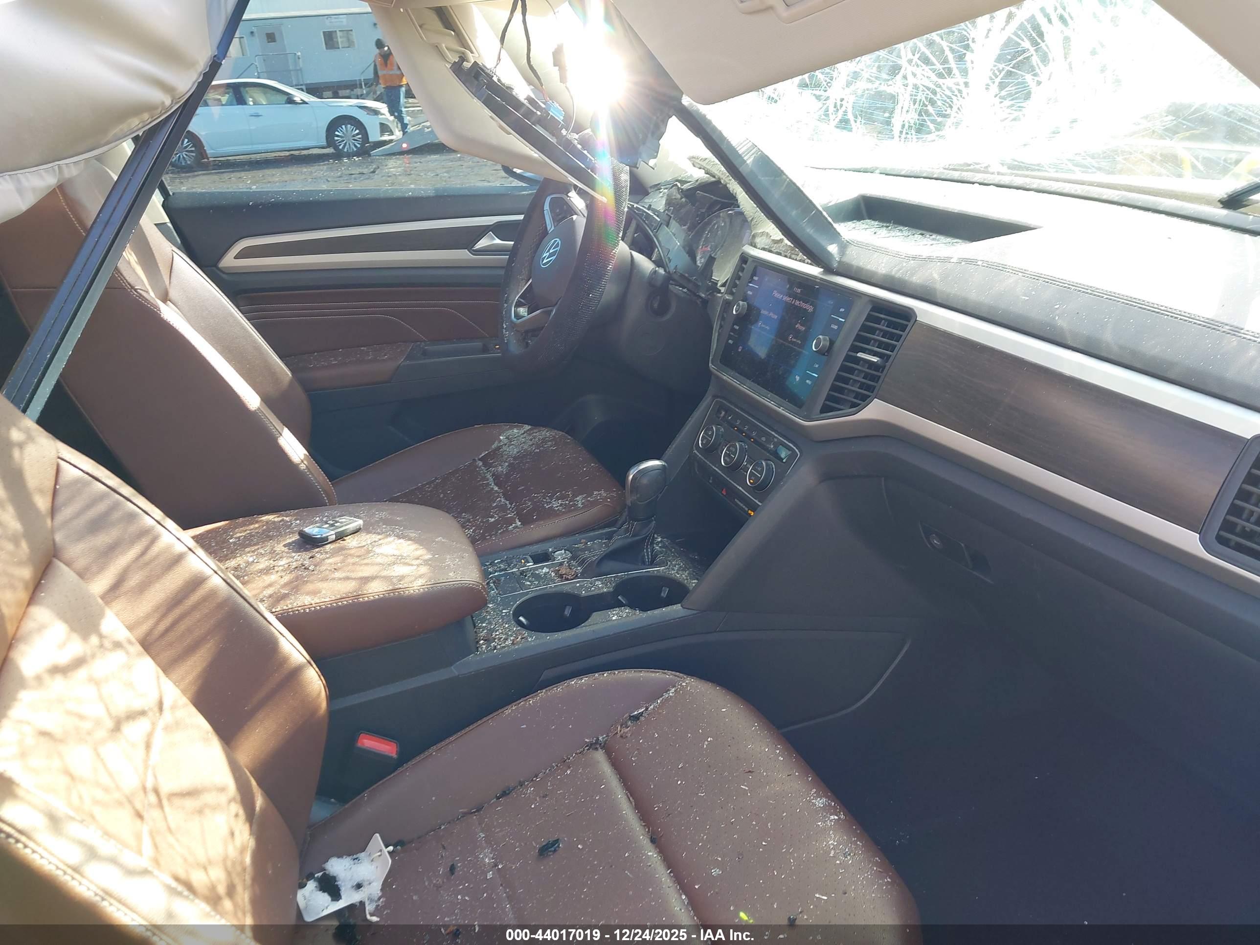 VOLKSWAGEN ATLAS image 5