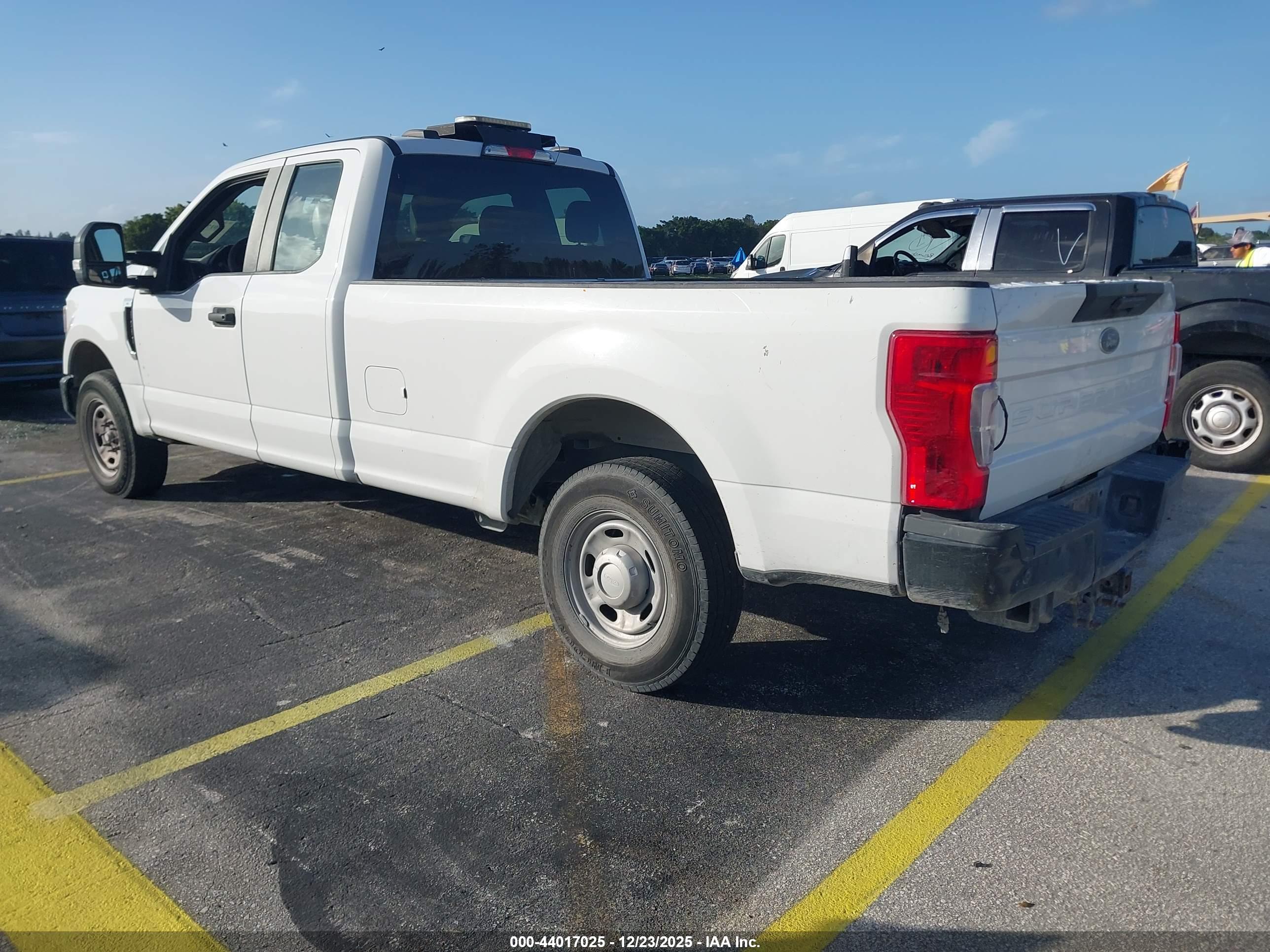FORD F-250 image 3