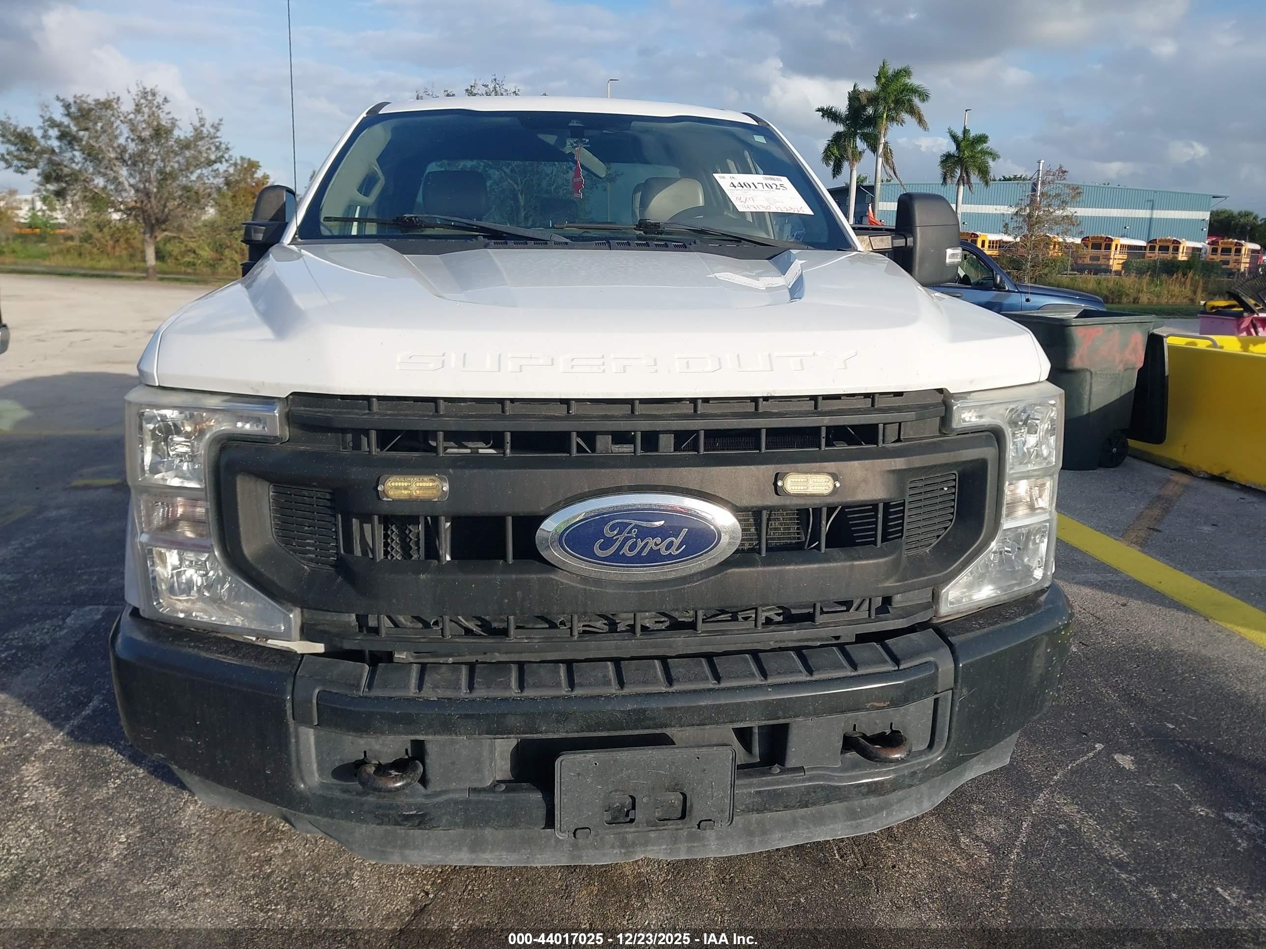 FORD F-250 image 6