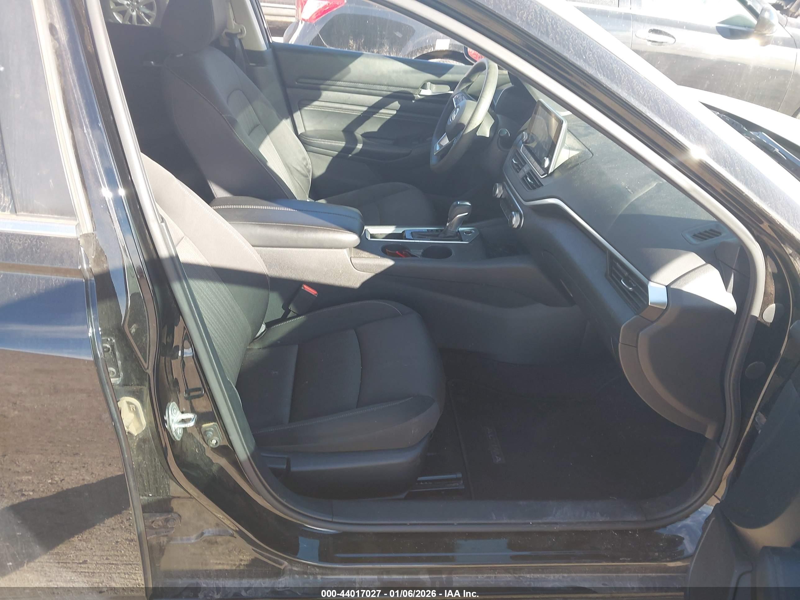 NISSAN ALTIMA image 5