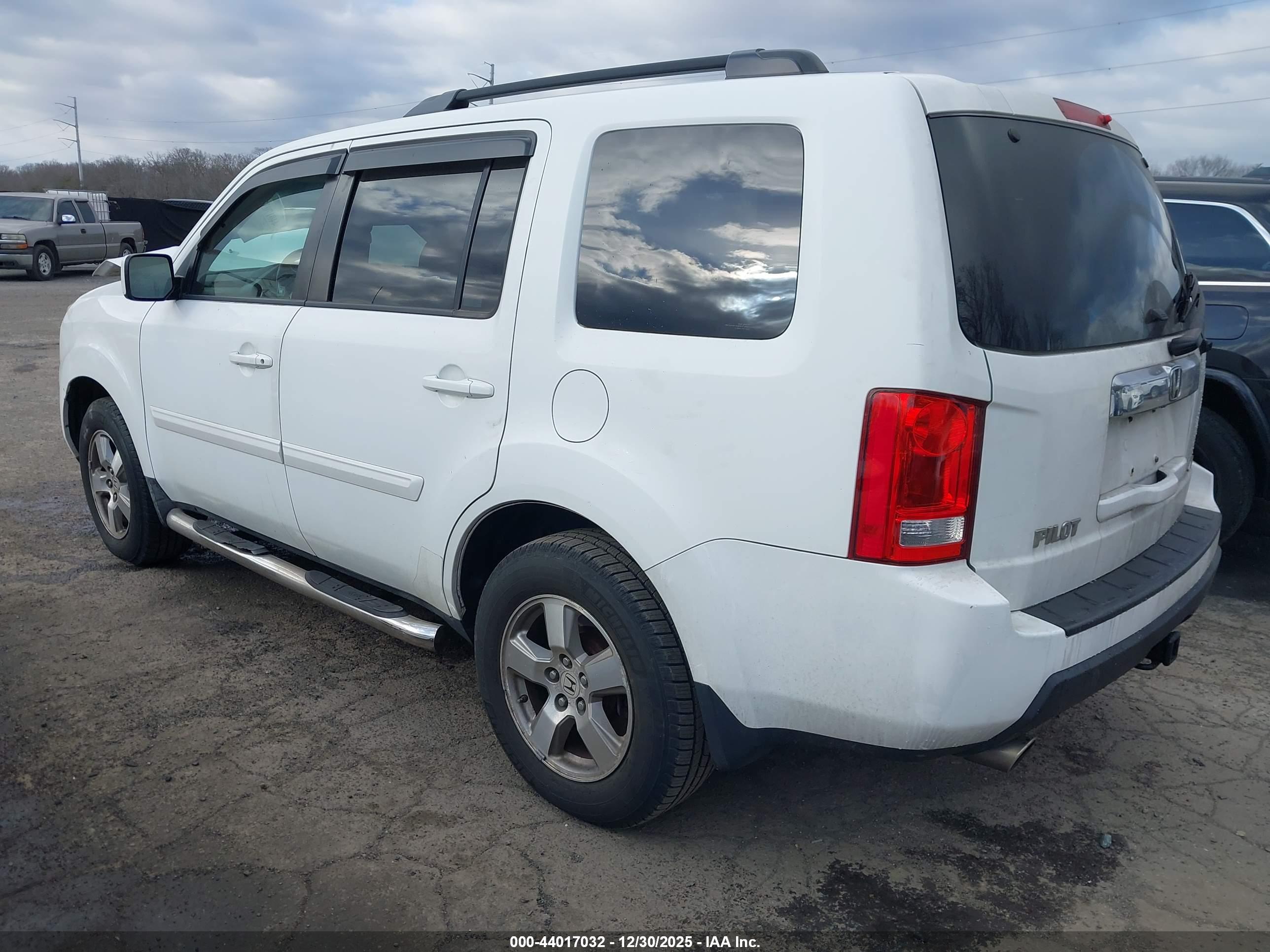 HONDA PILOT image 3