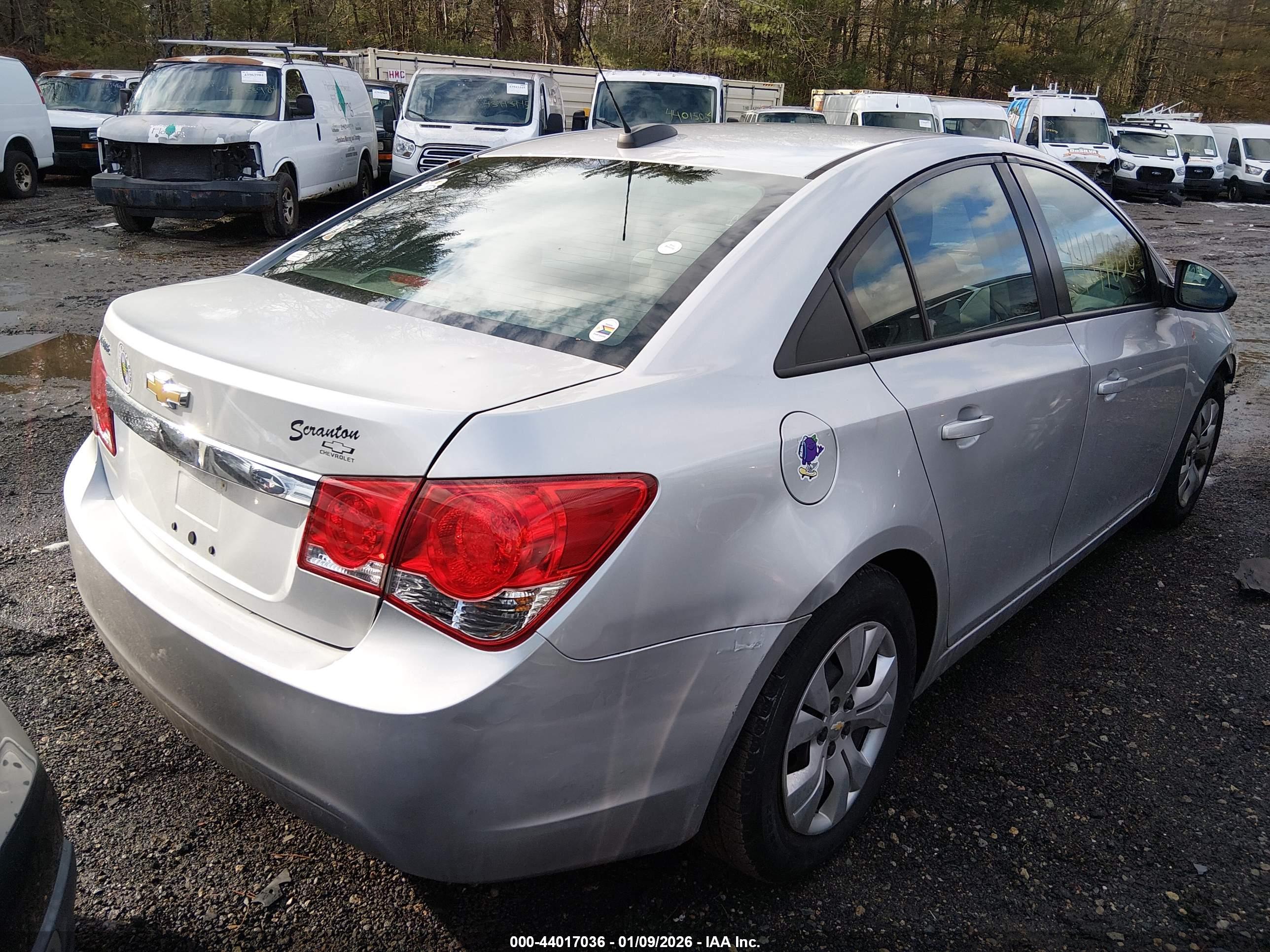 CHEVROLET CRUZE image 4
