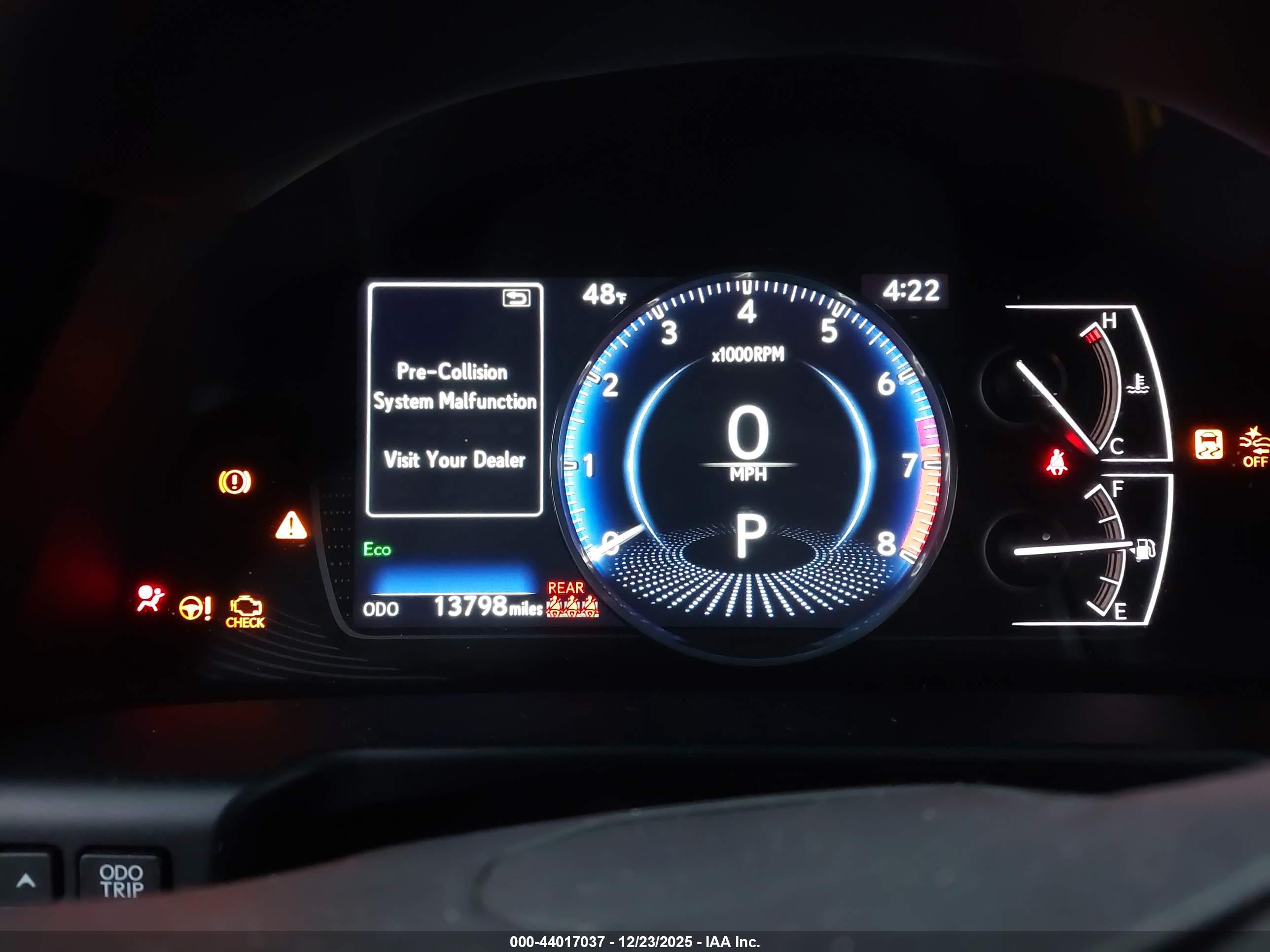 LEXUS ES image 7