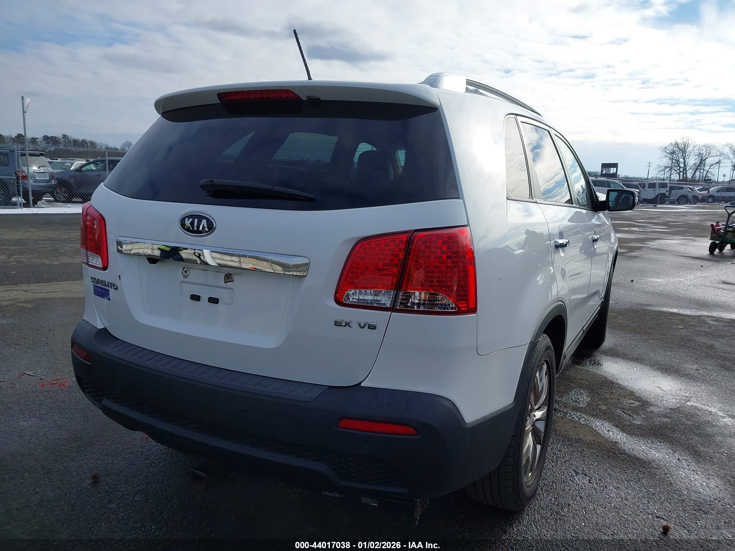 KIA SORENTO image 4