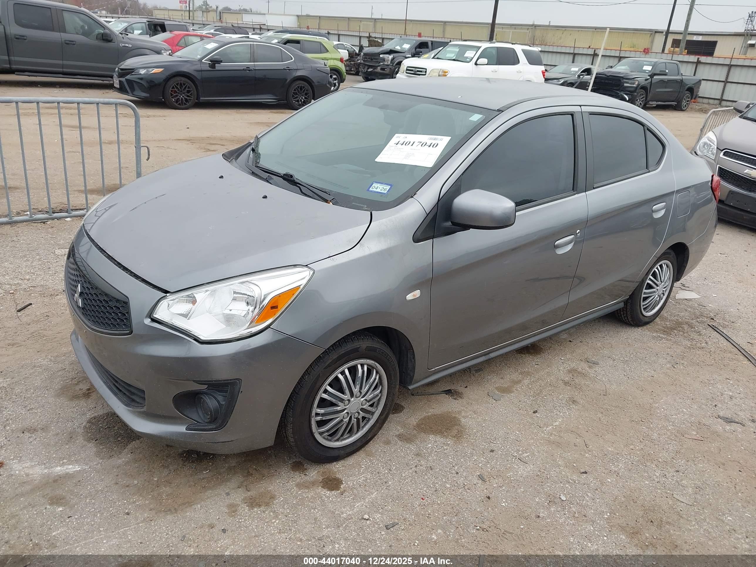 MITSUBISHI MIRAGE image 2