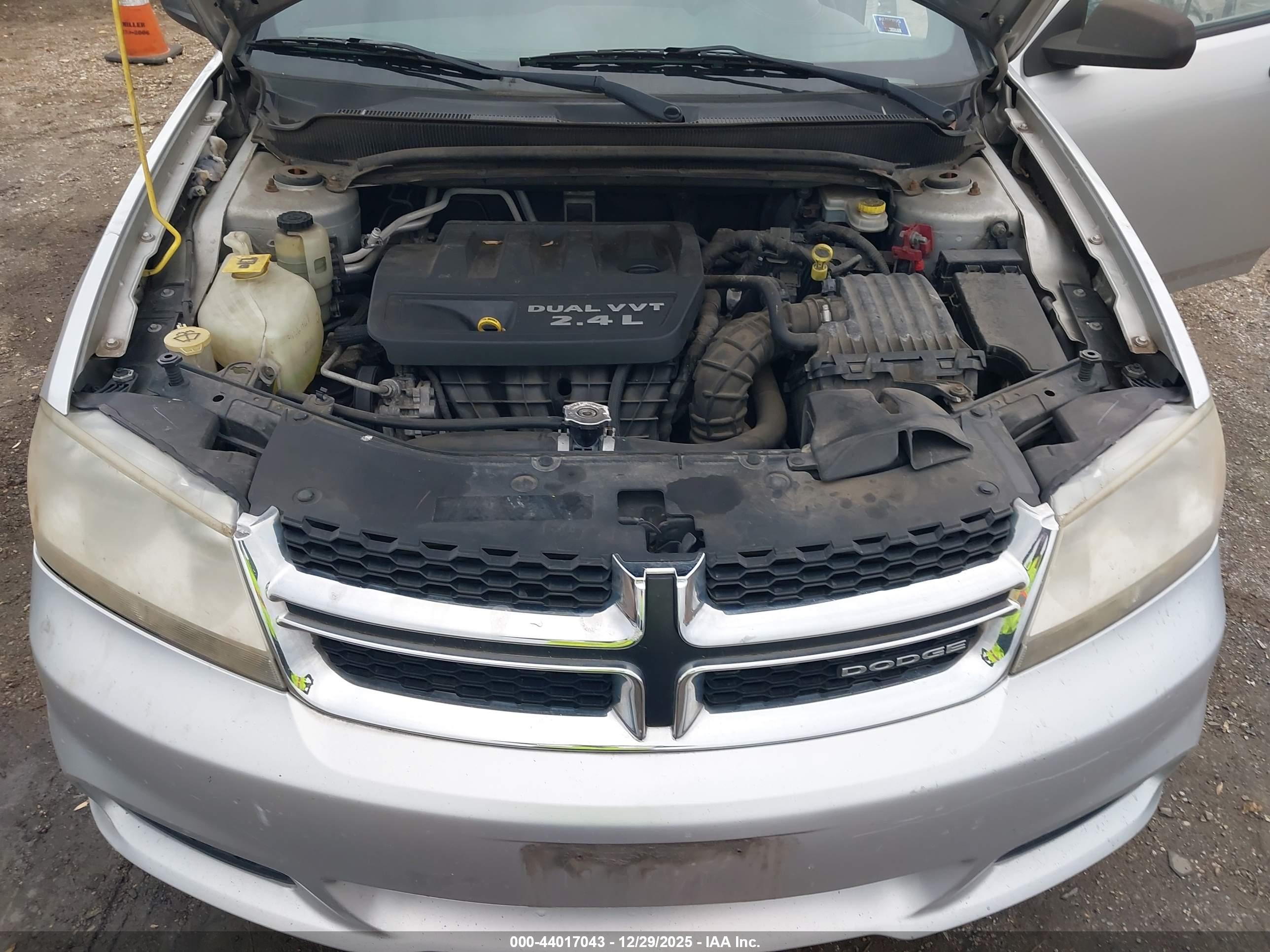DODGE AVENGER image 10