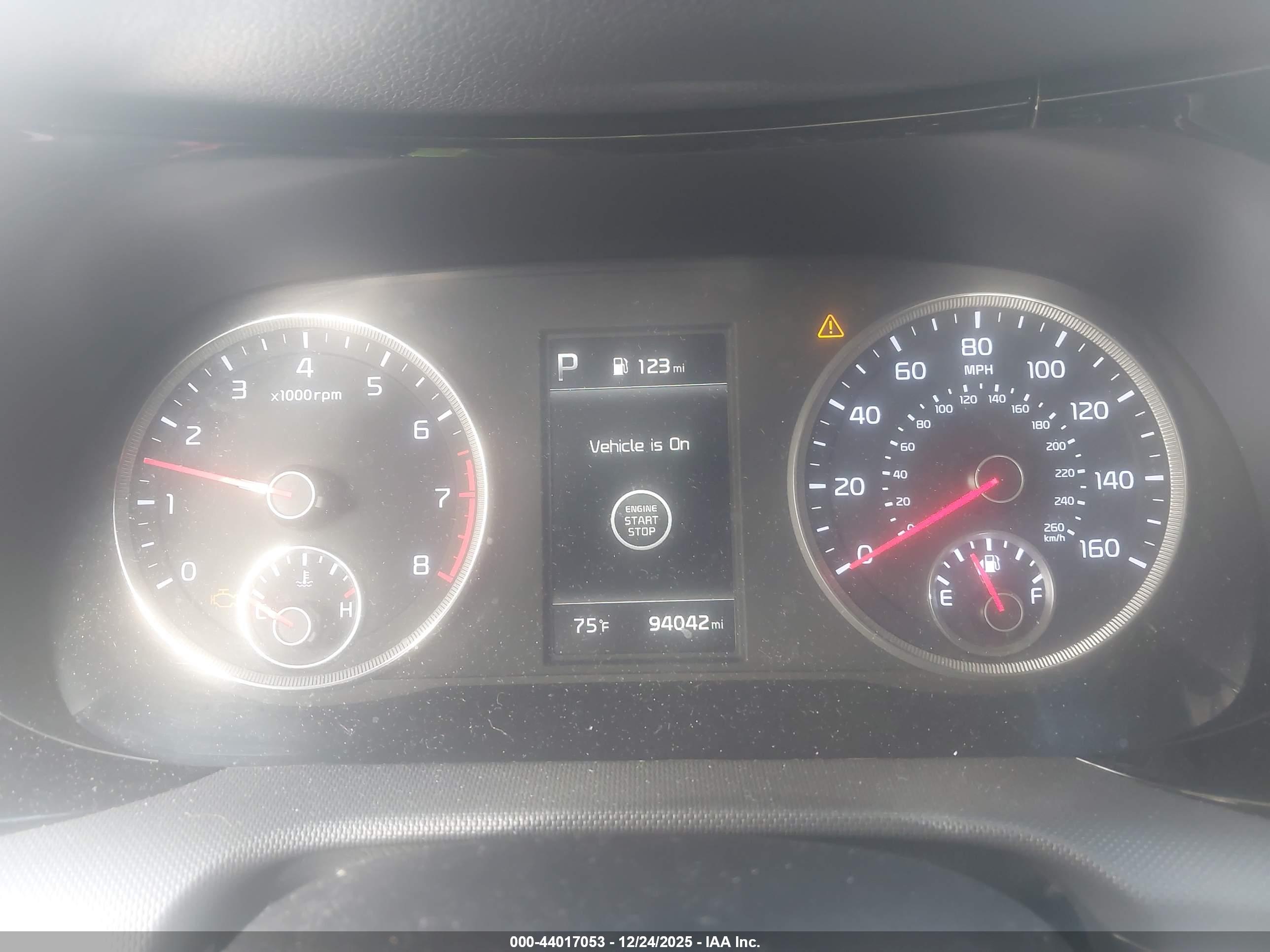 KIA K5 image 7