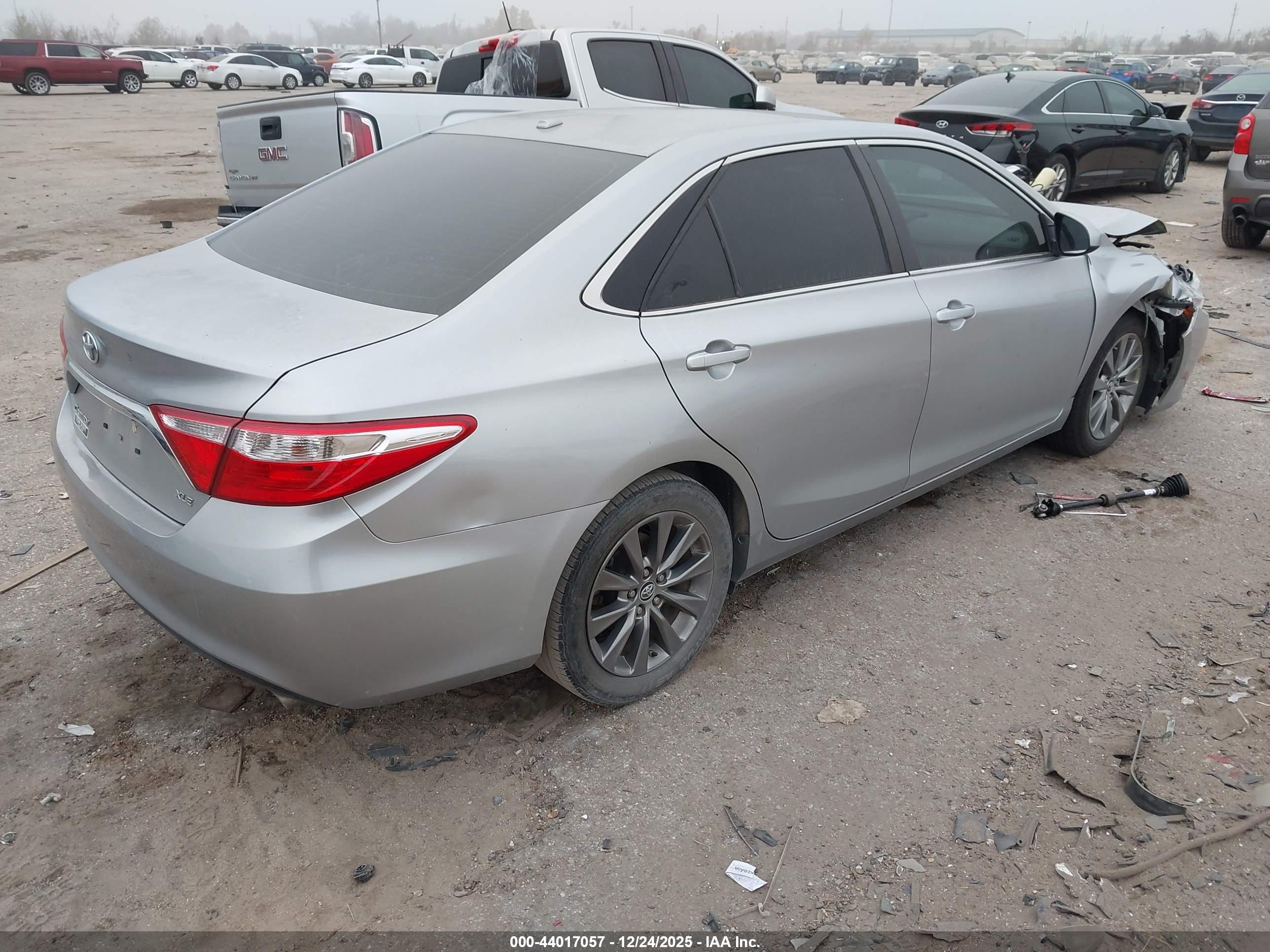 TOYOTA CAMRY image 4