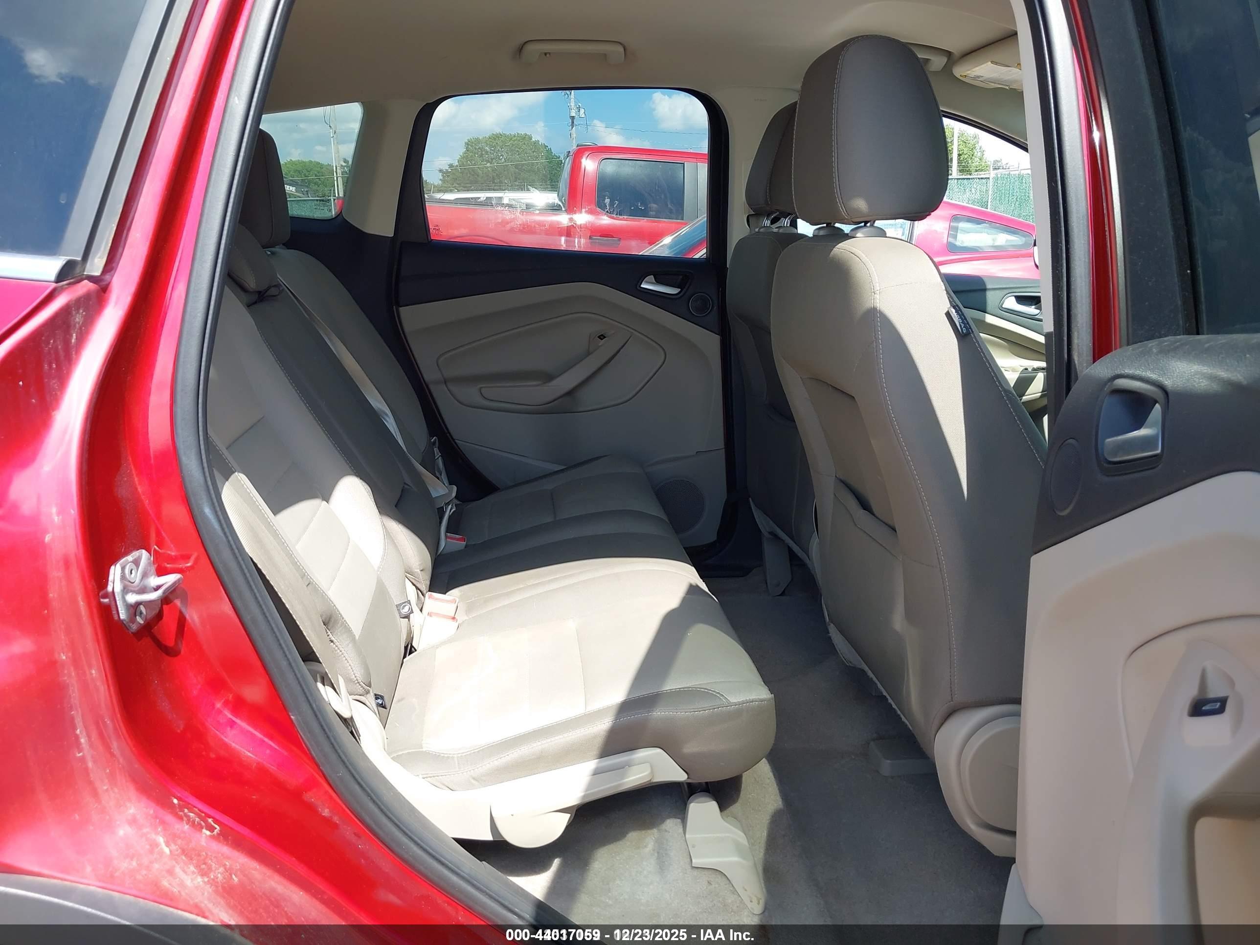 FORD ESCAPE image 8