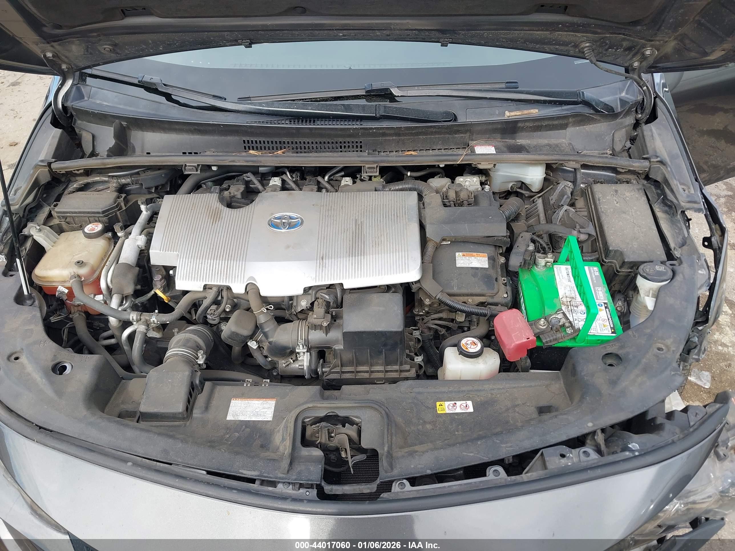 TOYOTA PRIUS image 10