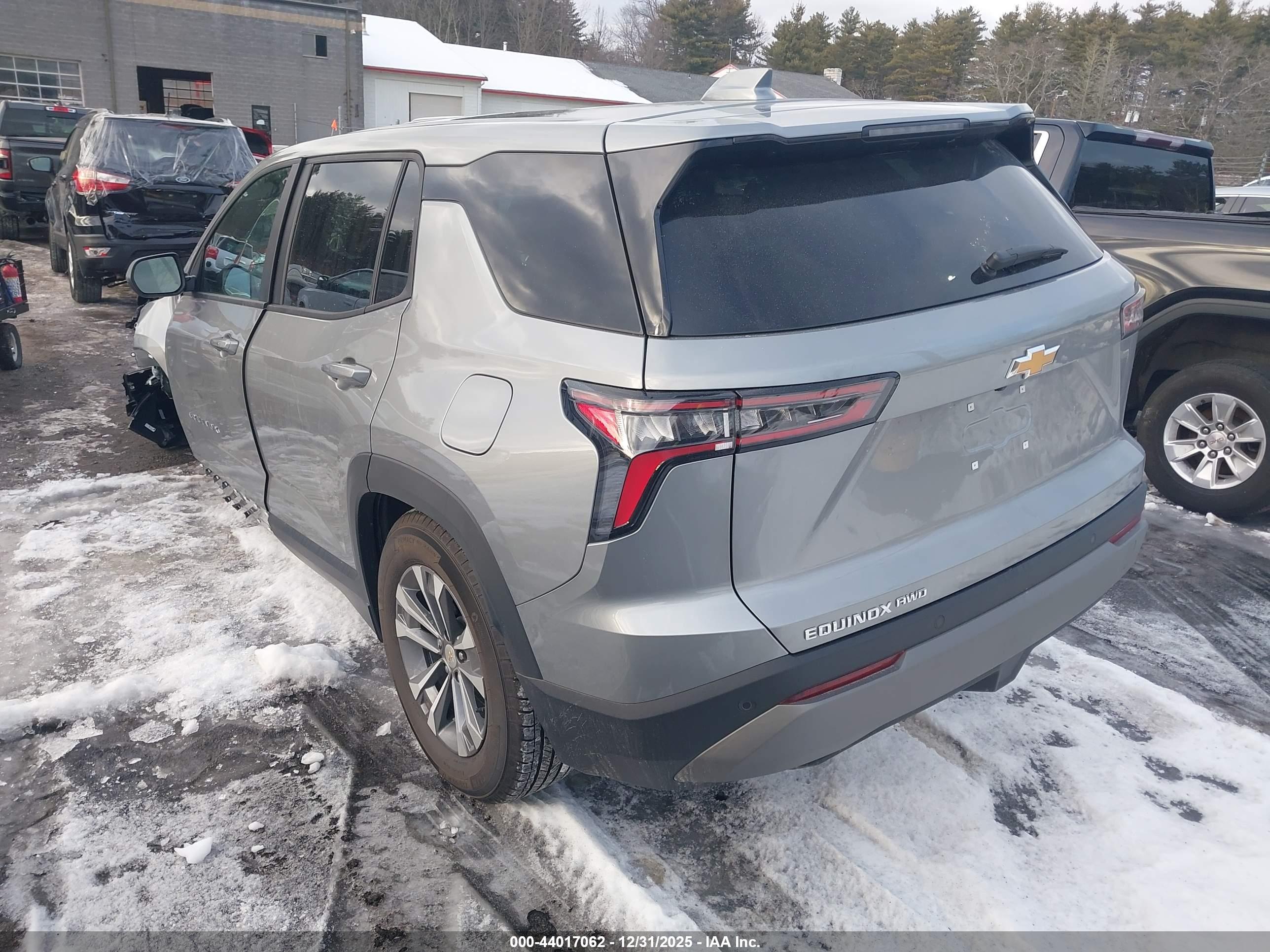 CHEVROLET EQUINOX image 3