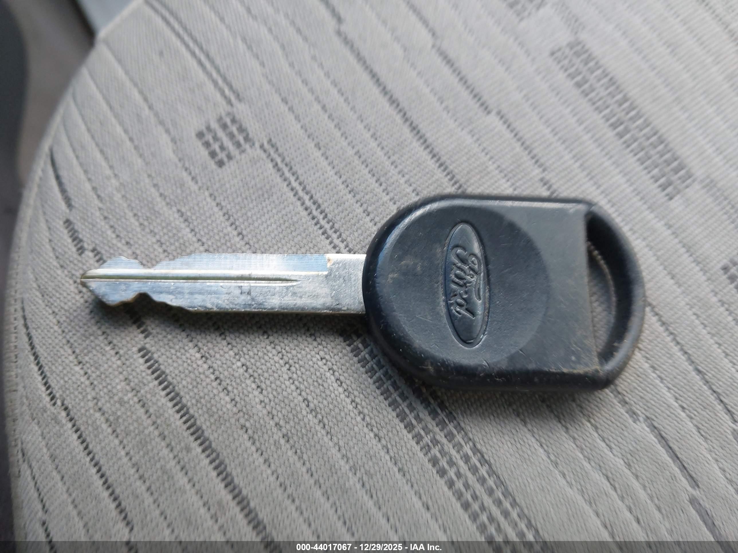 FORD FOCUS image 11