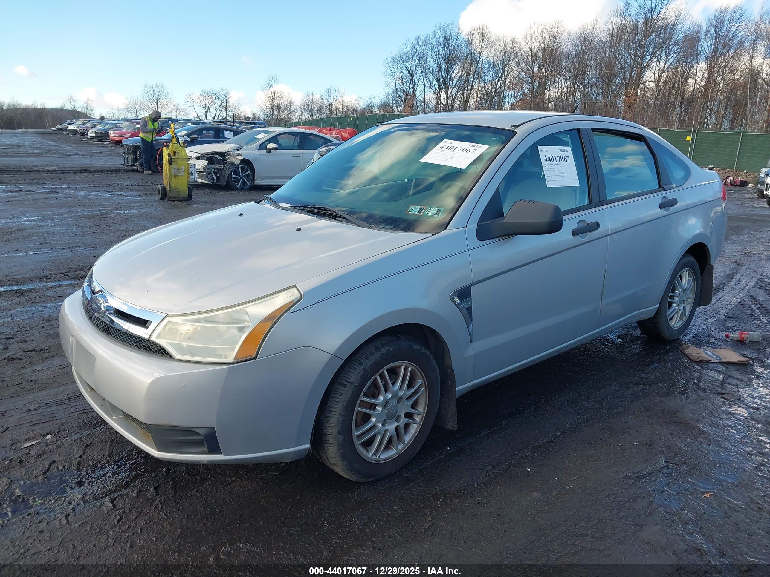 FORD FOCUS image 2